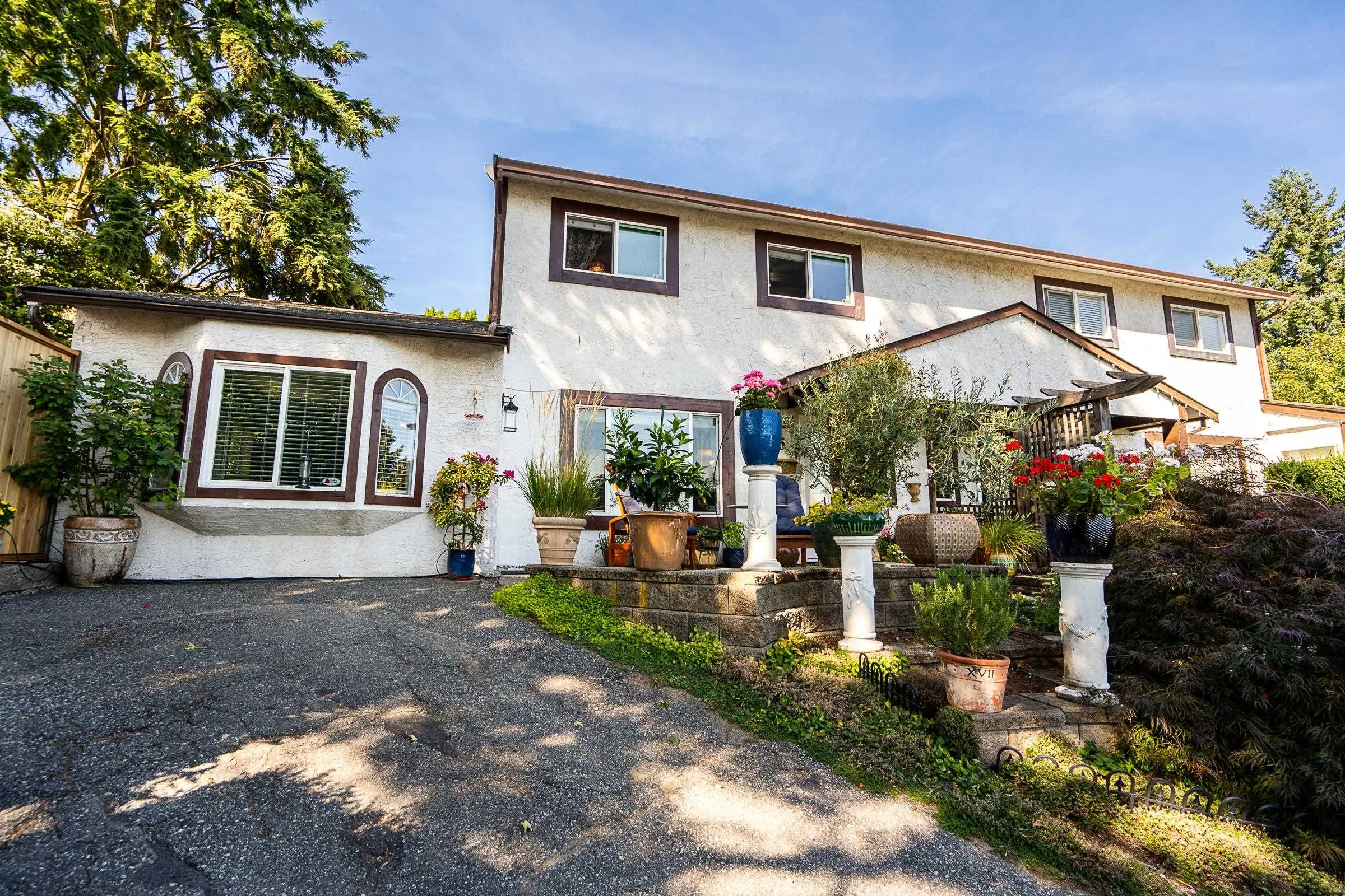 1135 Vanier Avenue