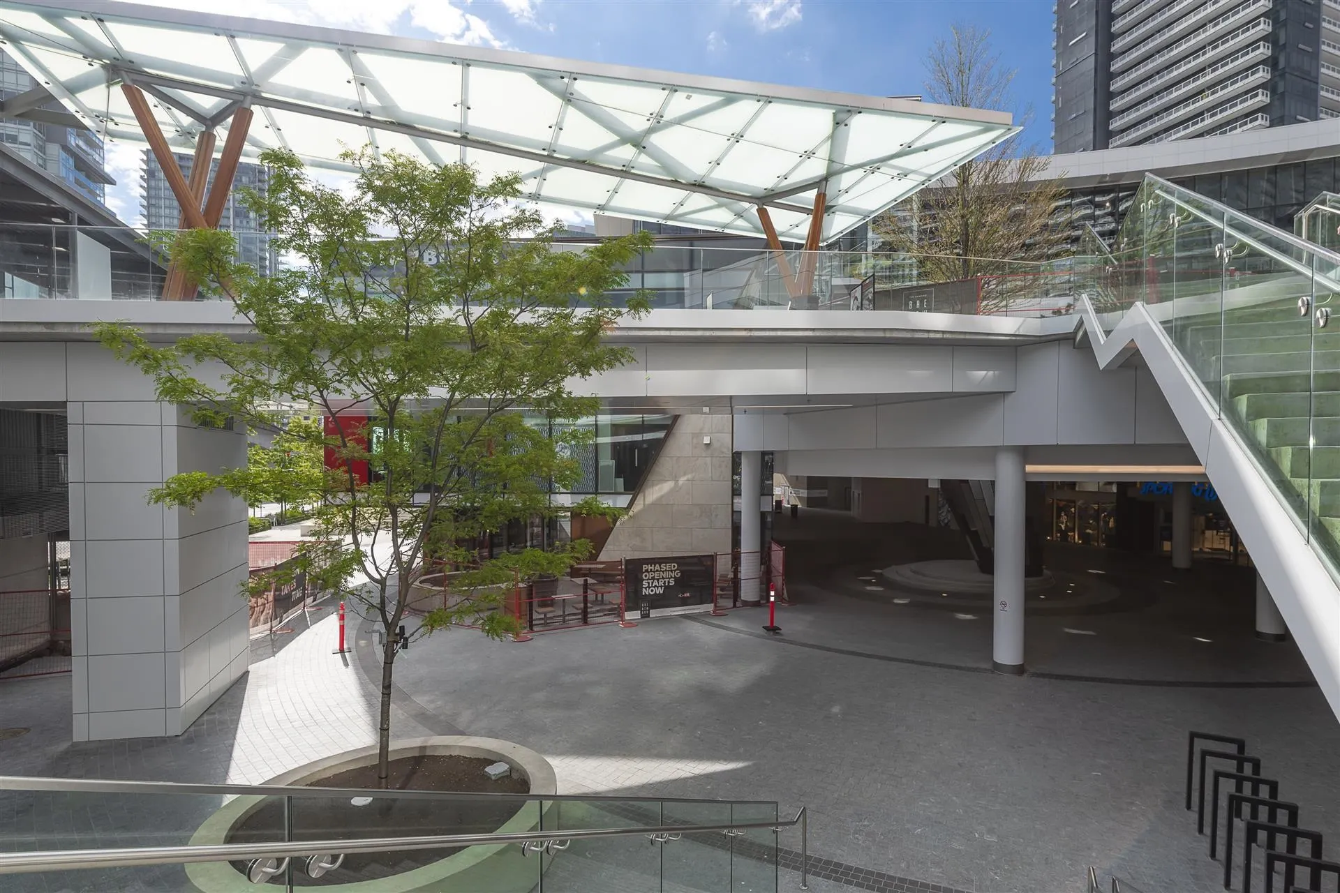 34 5330 Broadway