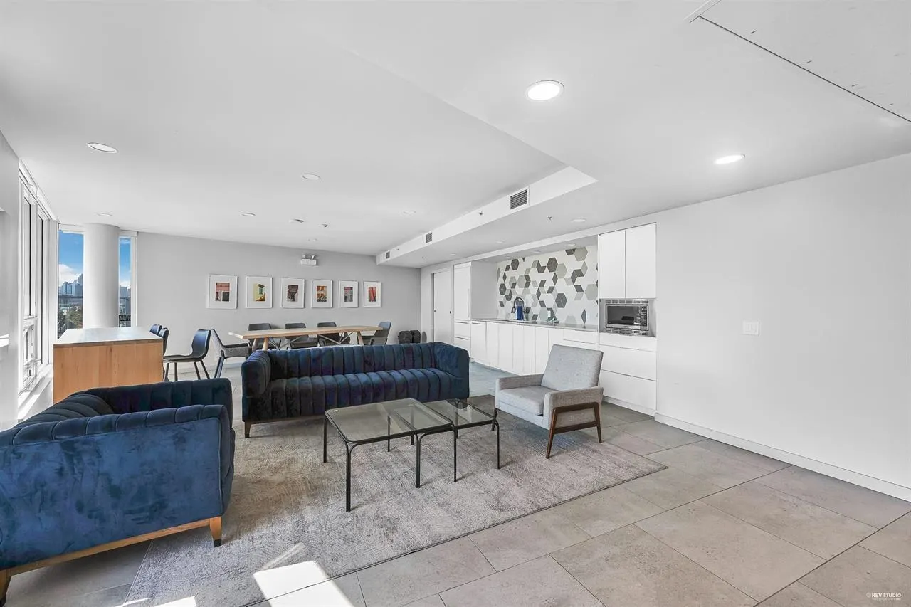 1015 180 E 2nd Avenue