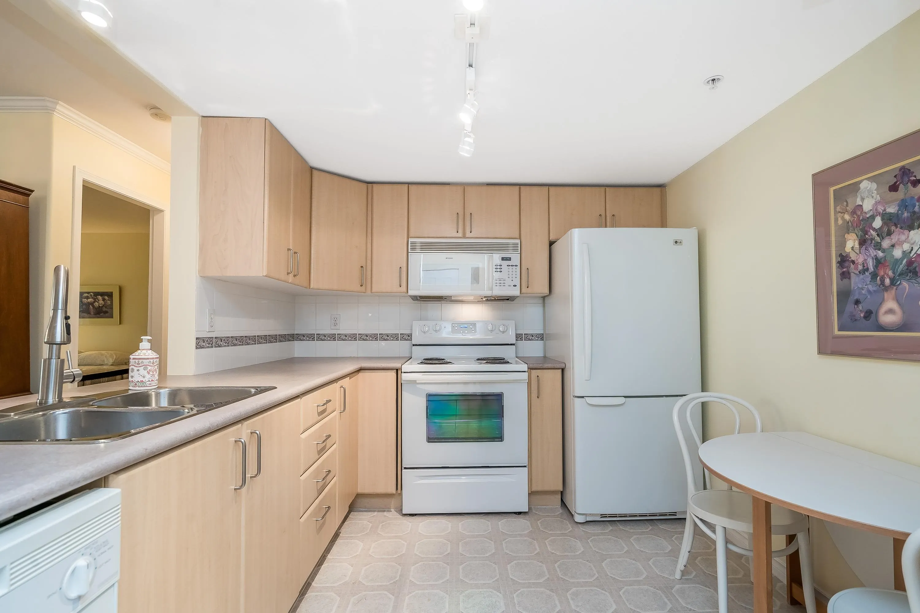#303 15325 17 Avenue