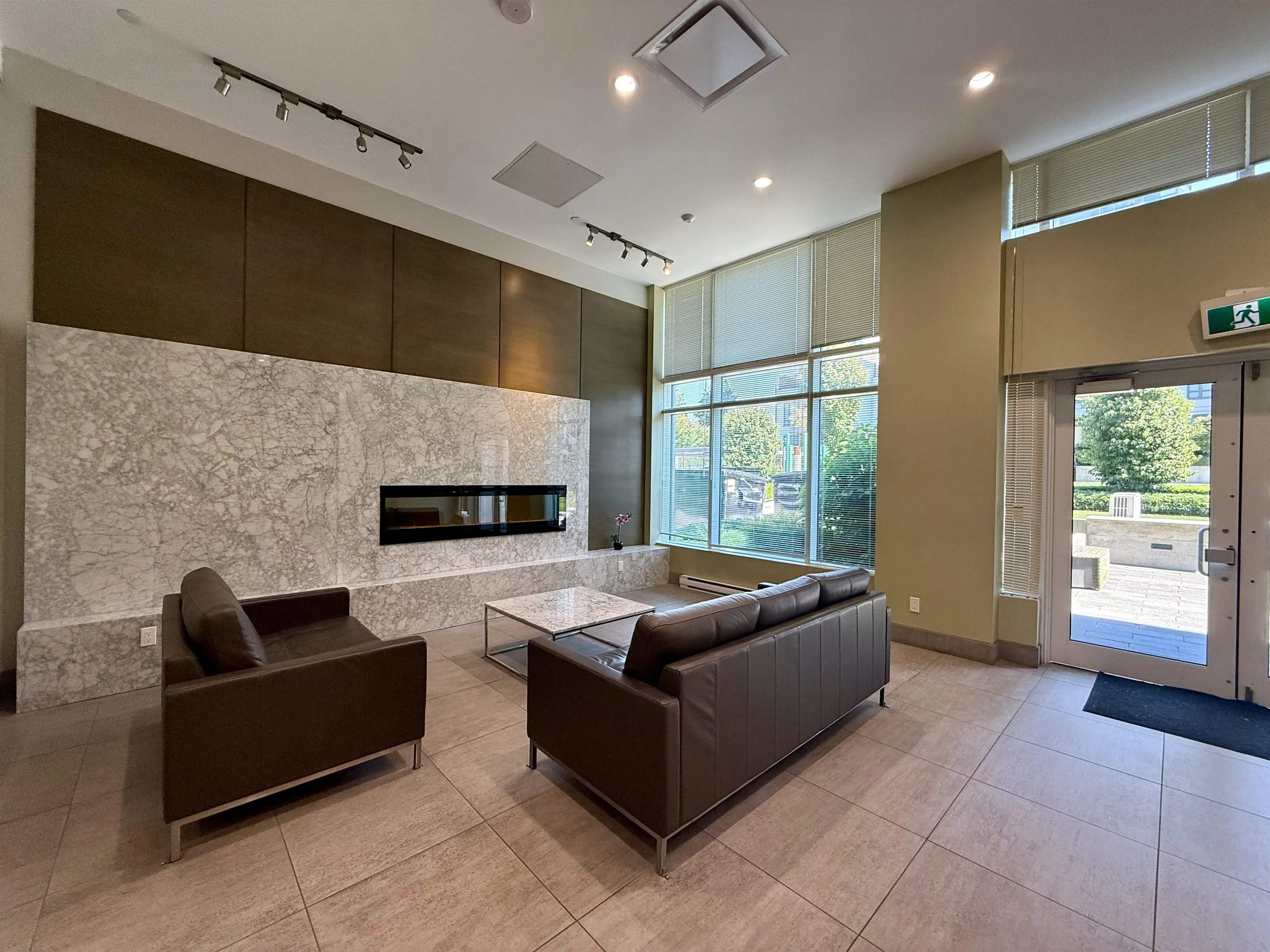 3207 4900 Lennox Lane