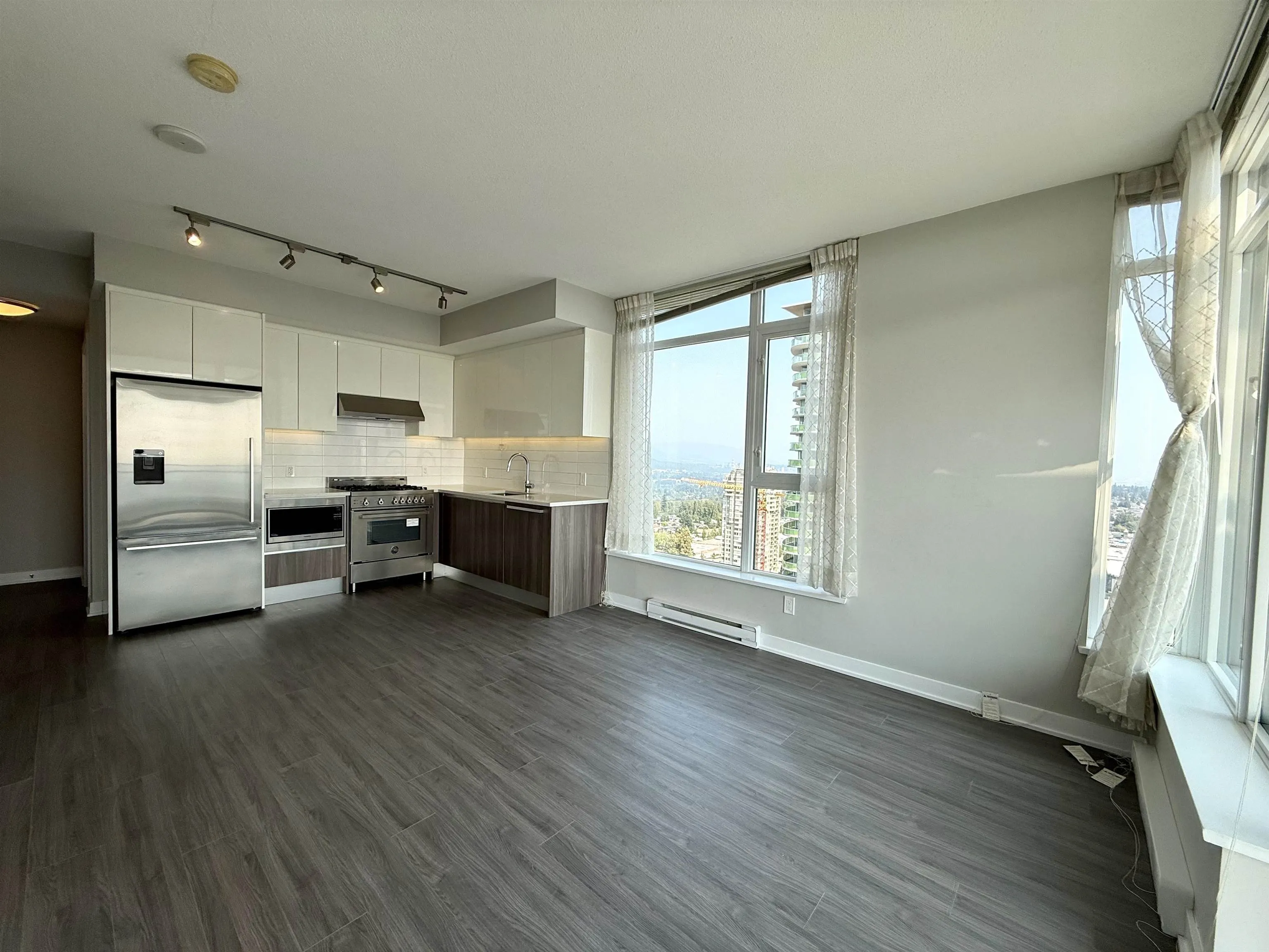 3207 4900 Lennox Lane