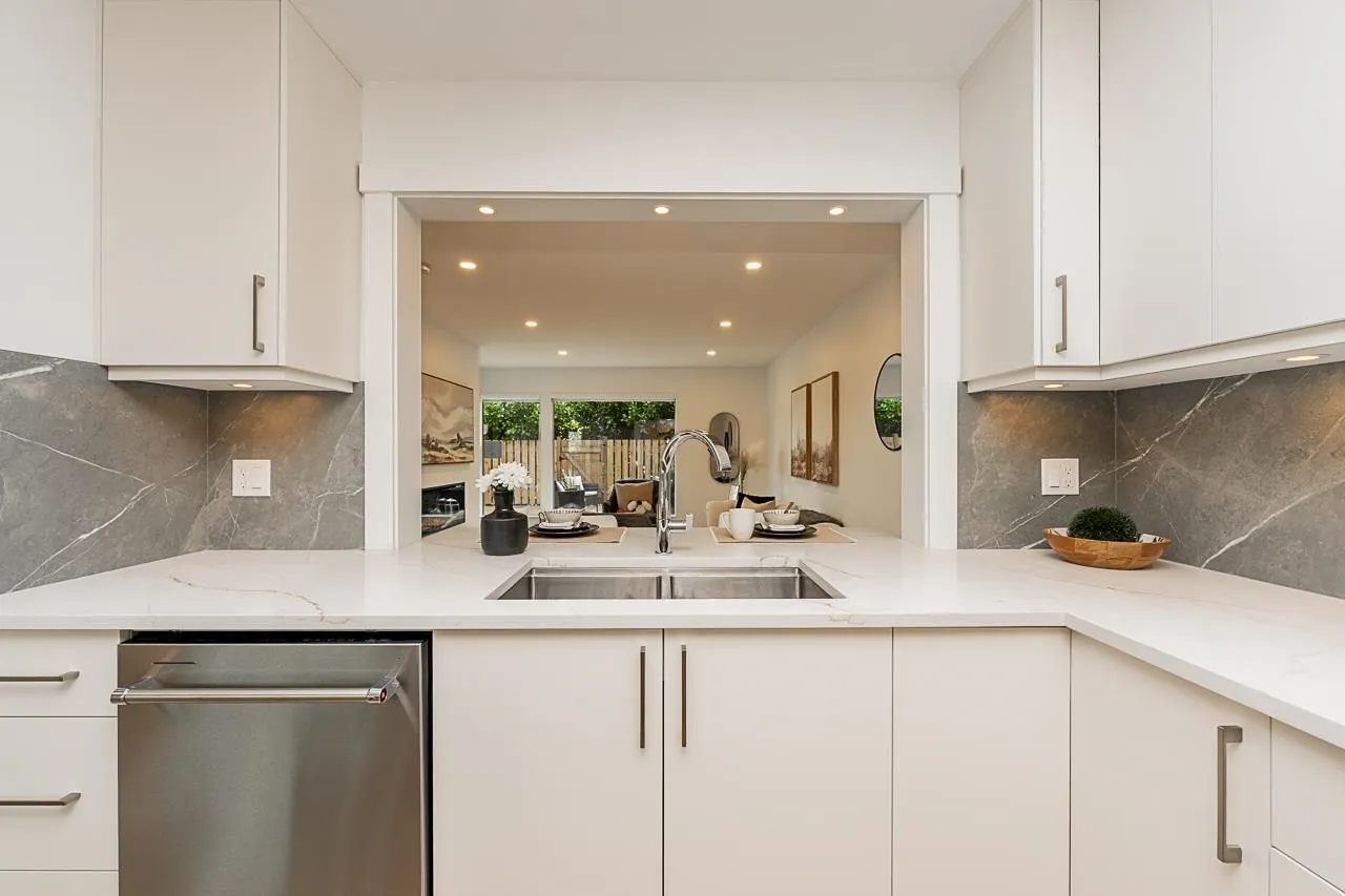 5853 Mayview Circle