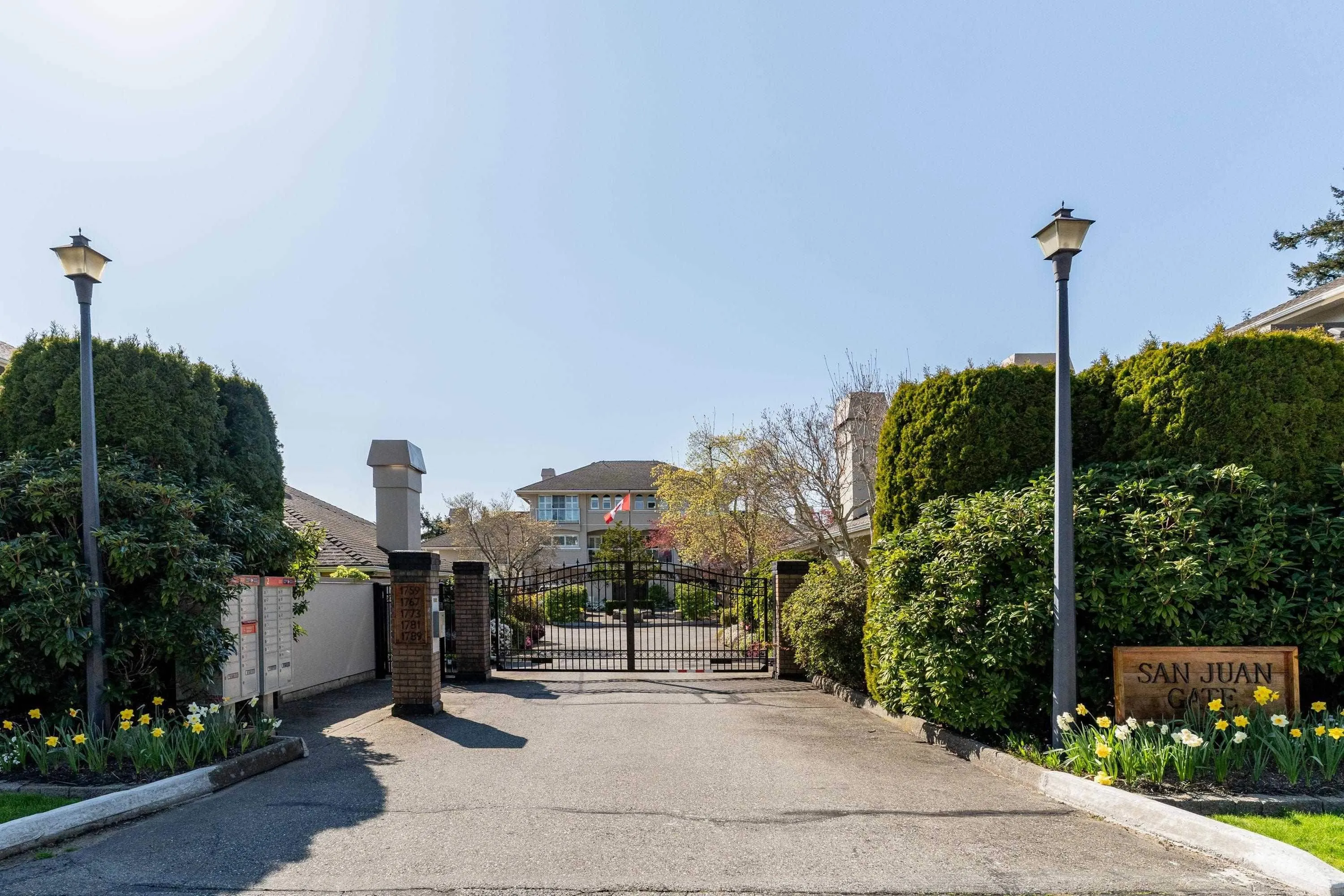 10 1781 130 Street