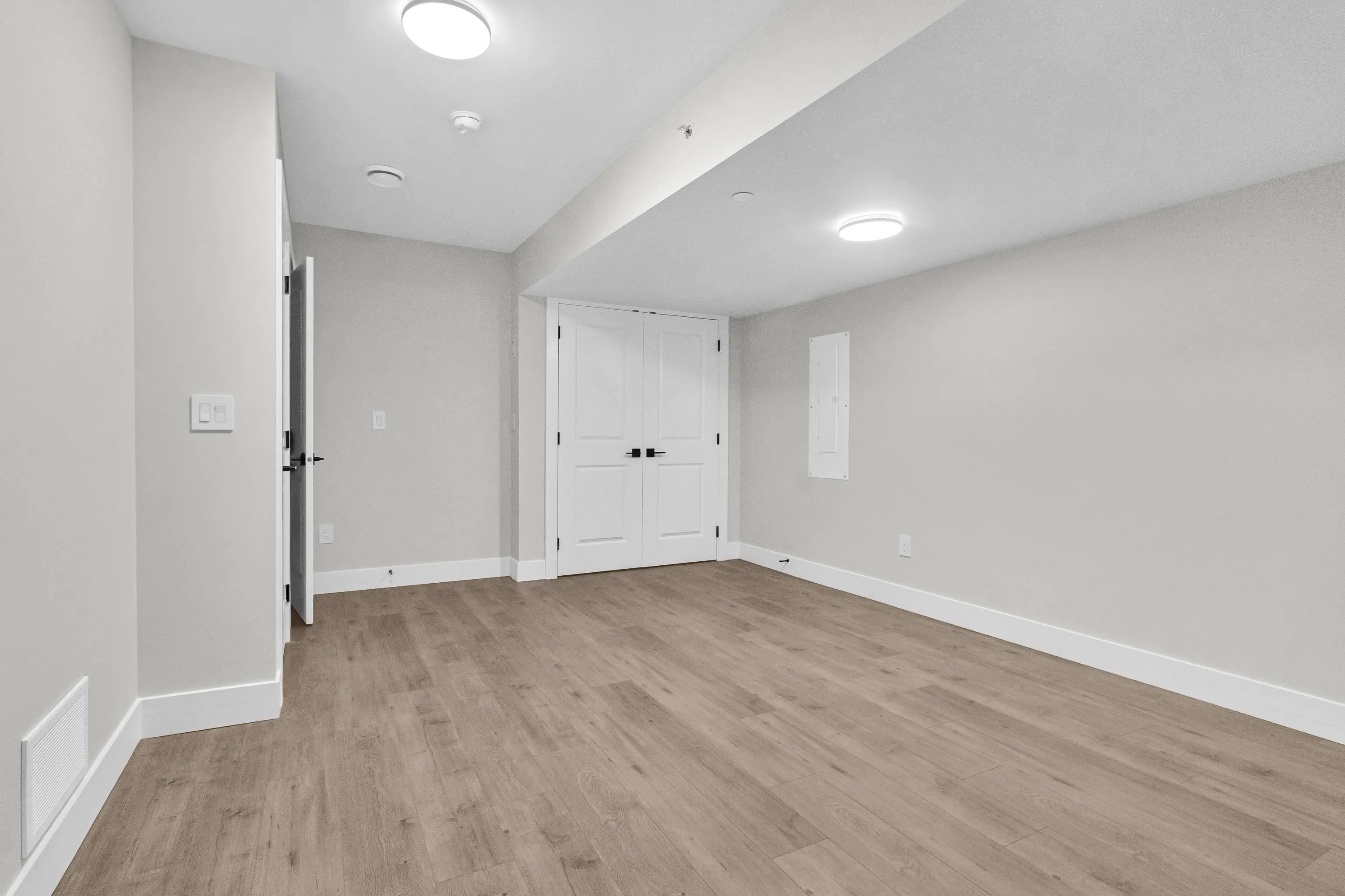 A 32729 Fraser Crescent