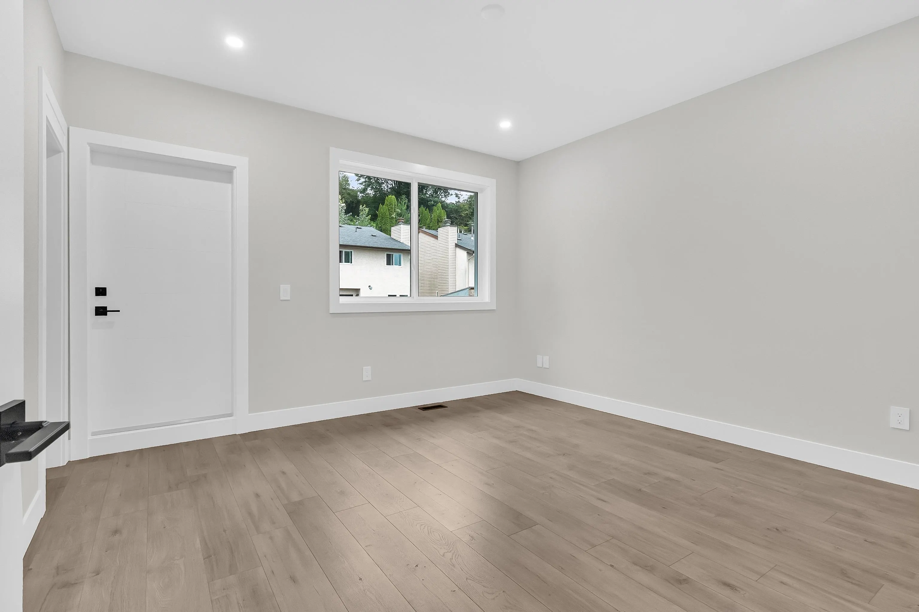 A 32729 Fraser Crescent