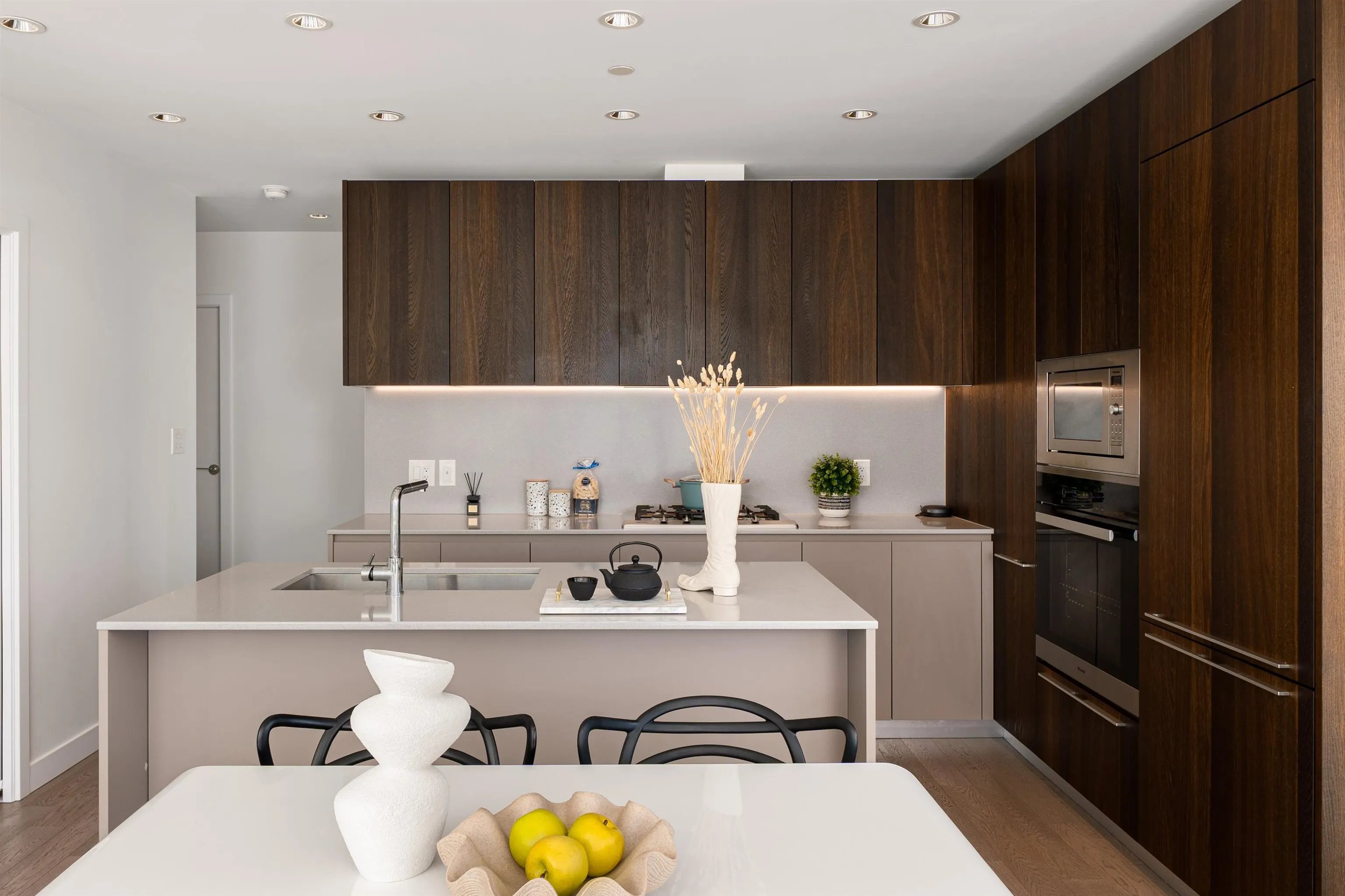 310 6622 Pearson Way