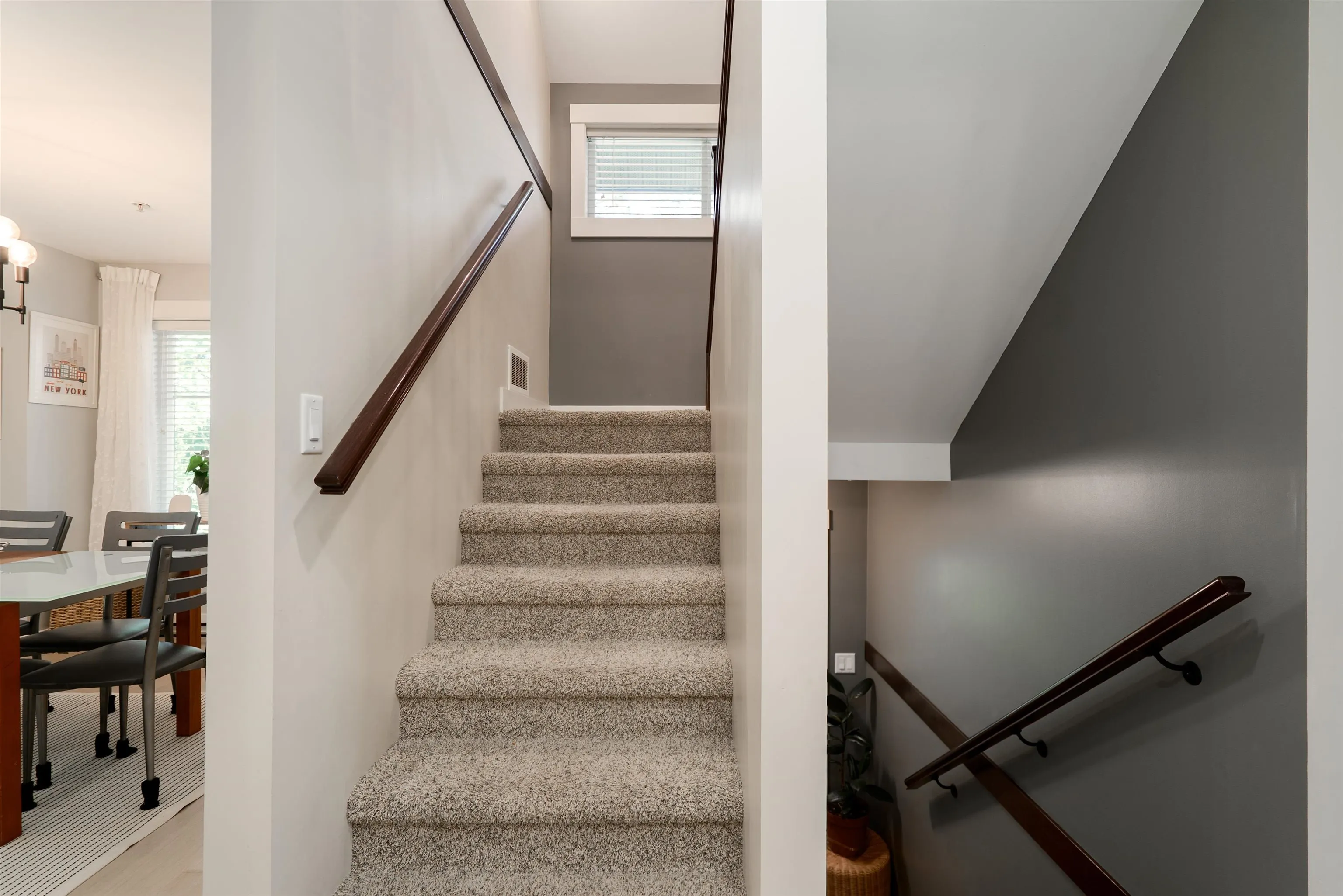 9 22206 124 Avenue