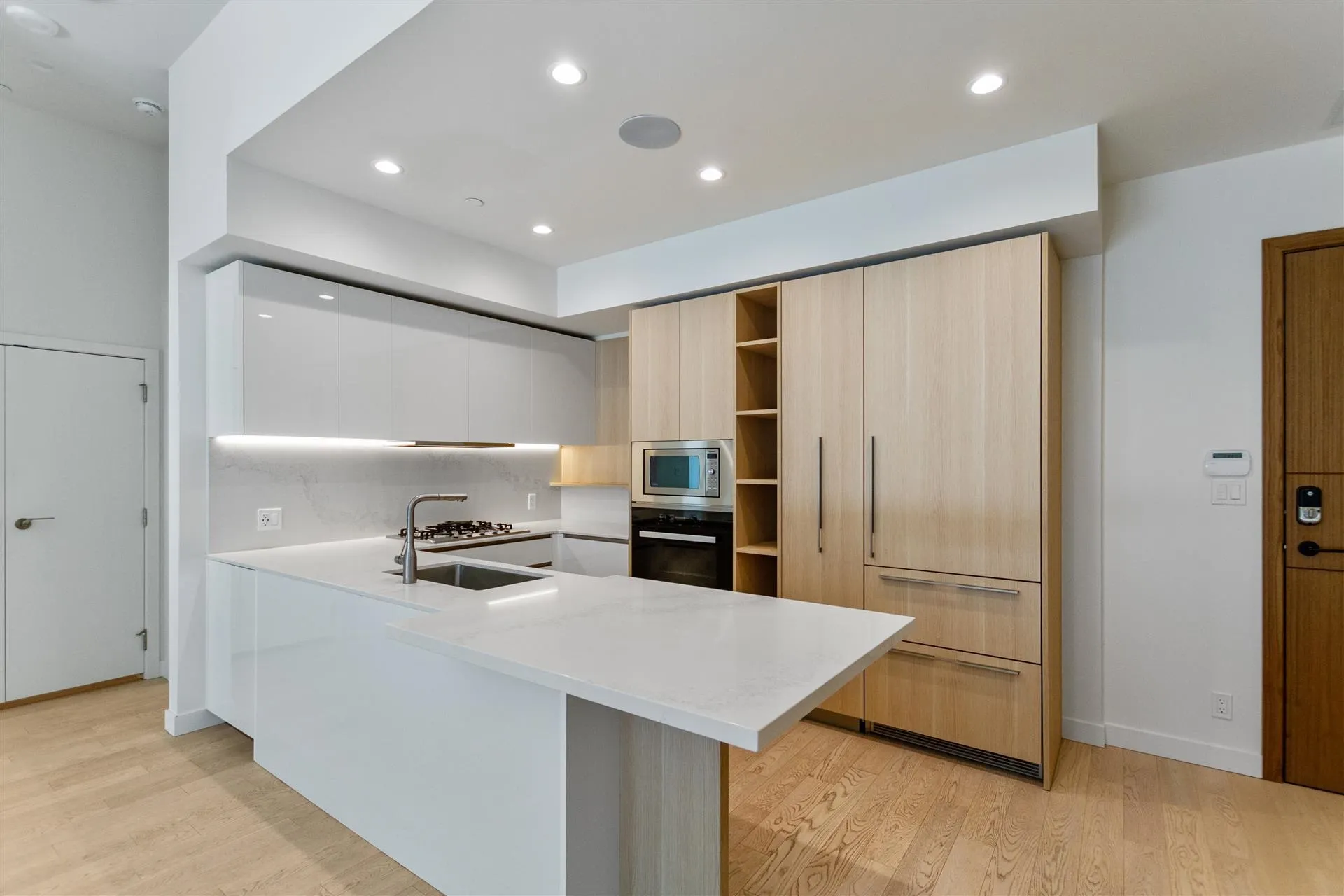 110 6833 Pearson Way