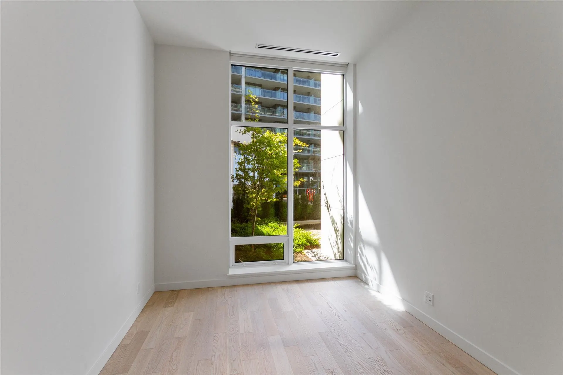 110 6833 Pearson Way