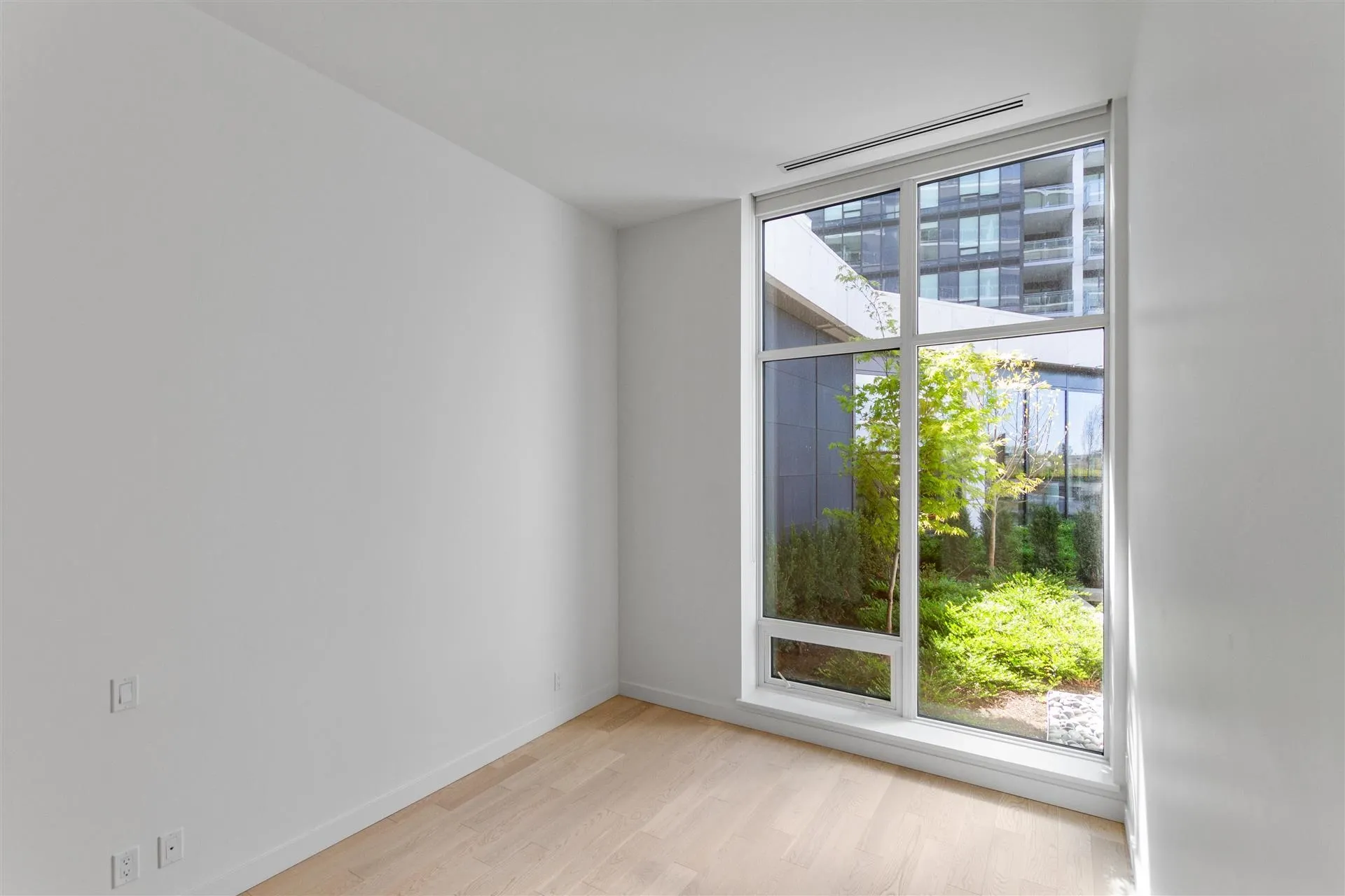 110 6833 Pearson Way