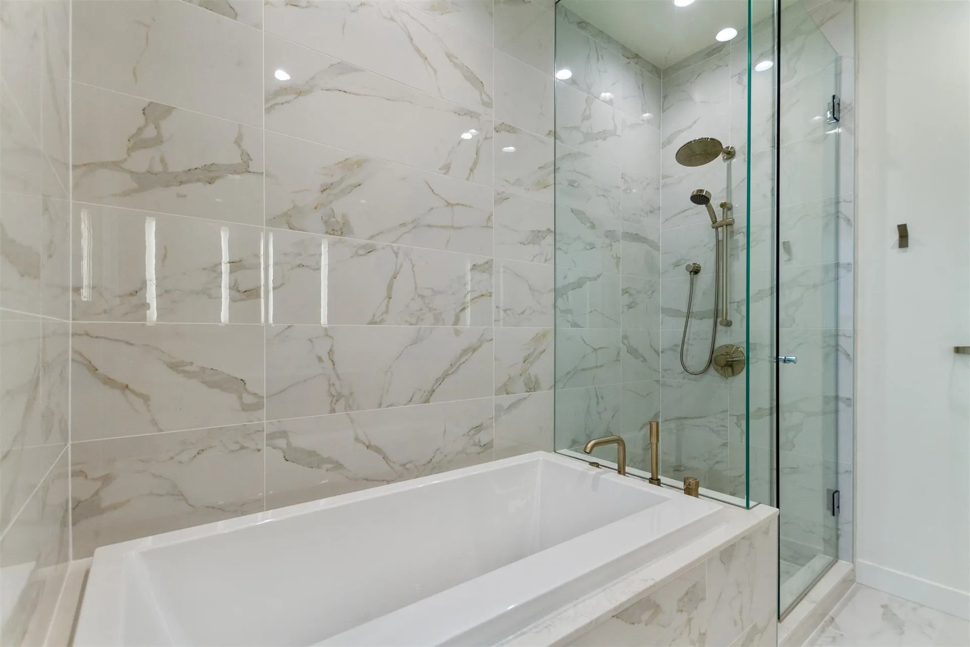 110 6833 Pearson Way