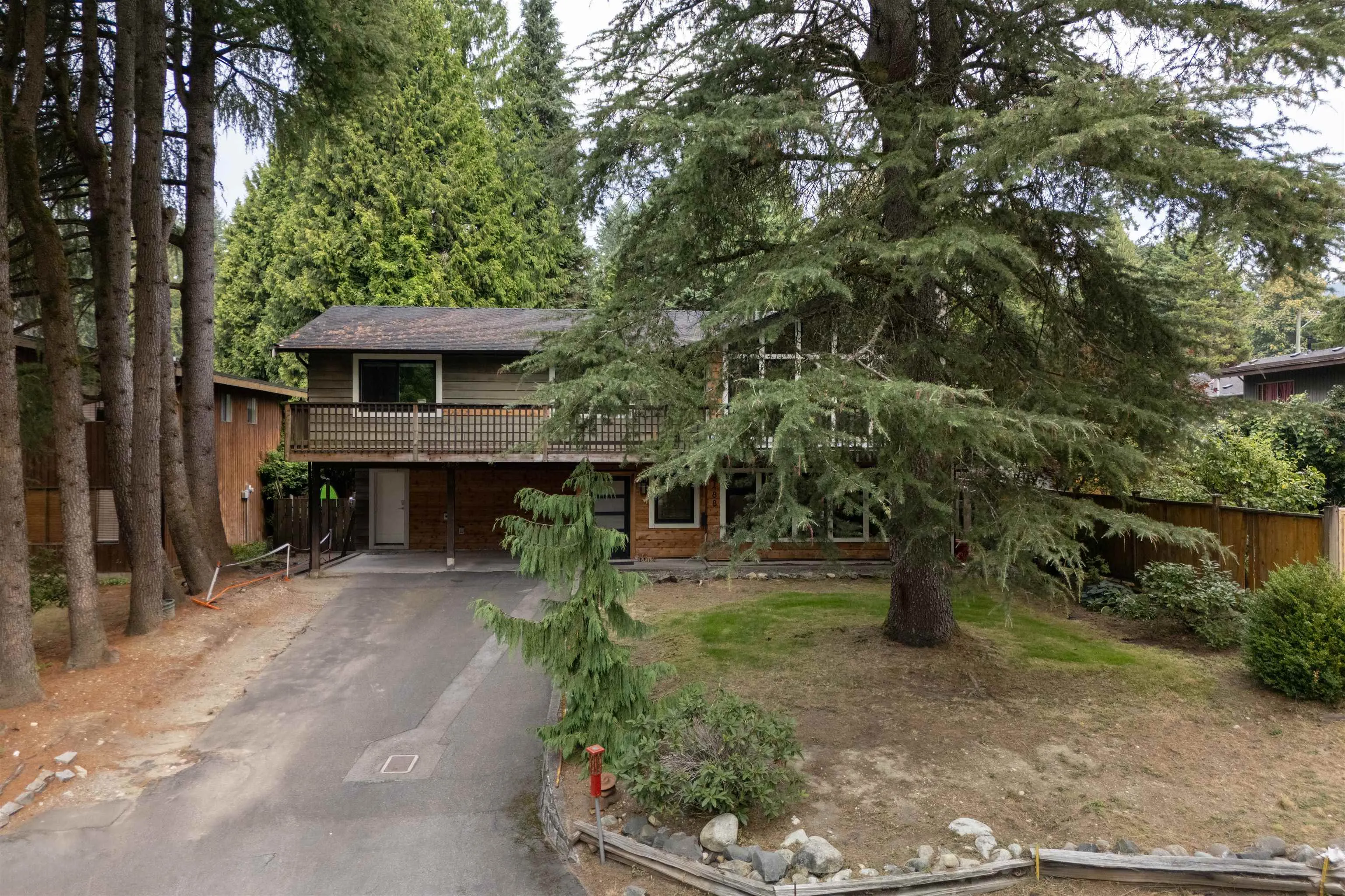 2488 Belloc Street
