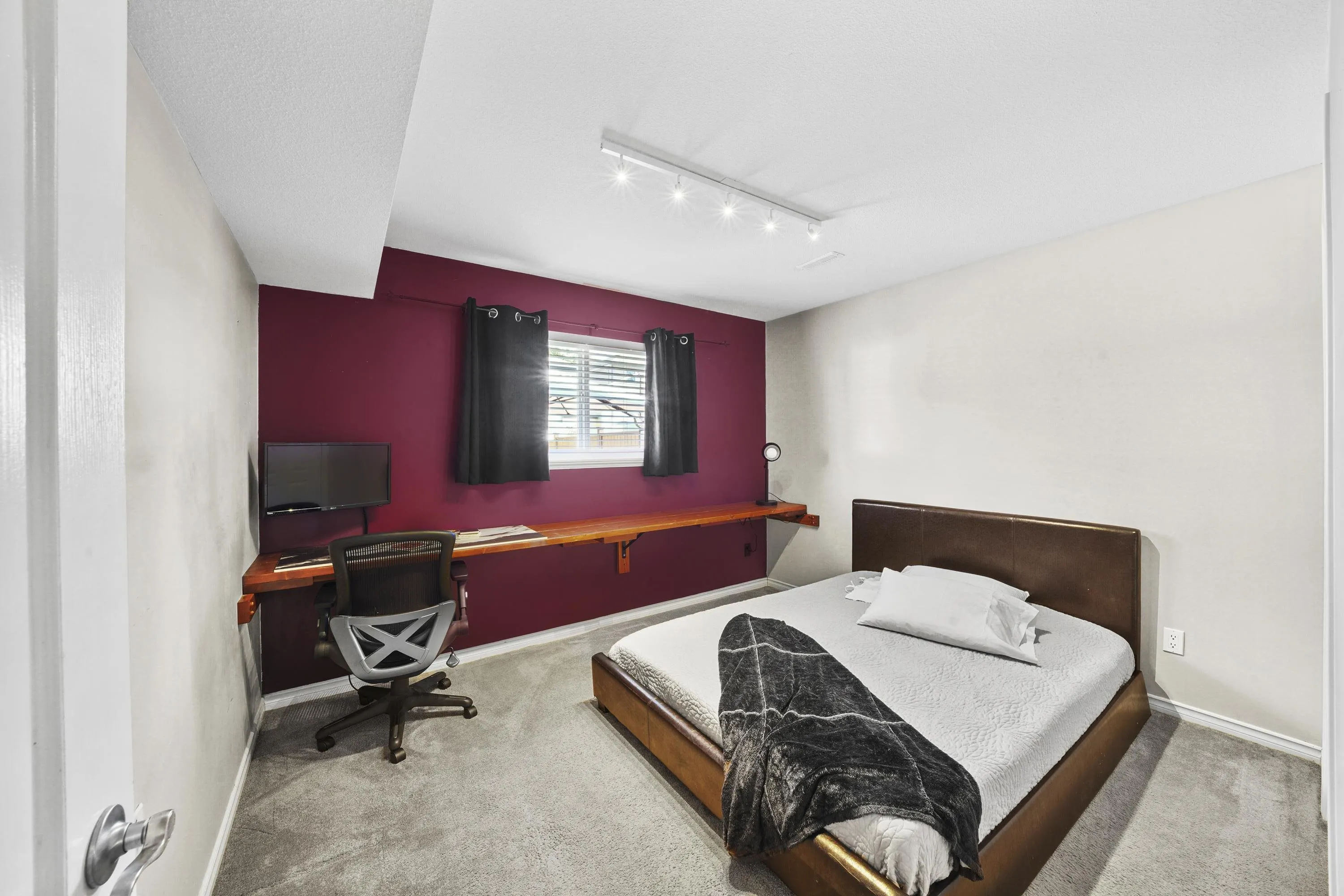 23649 Kanaka Way