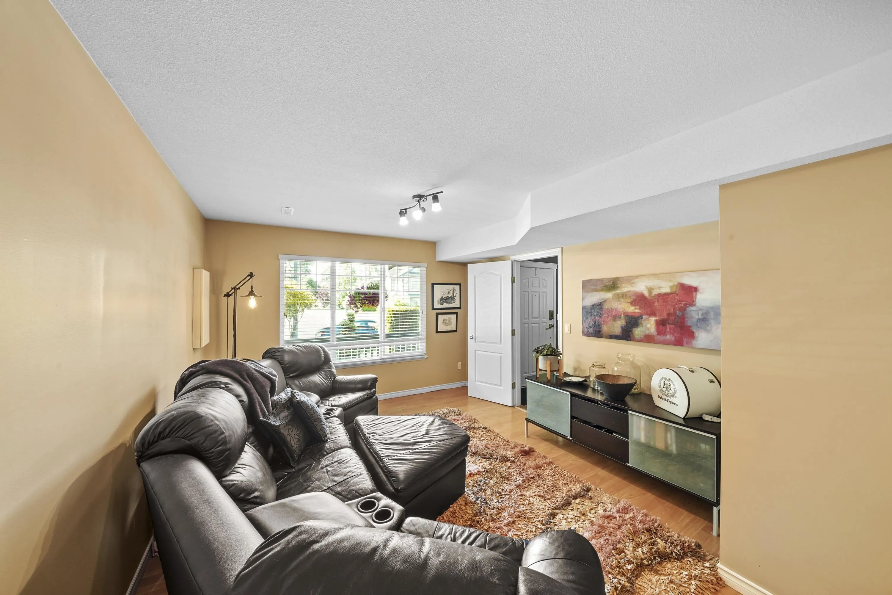 23649 Kanaka Way