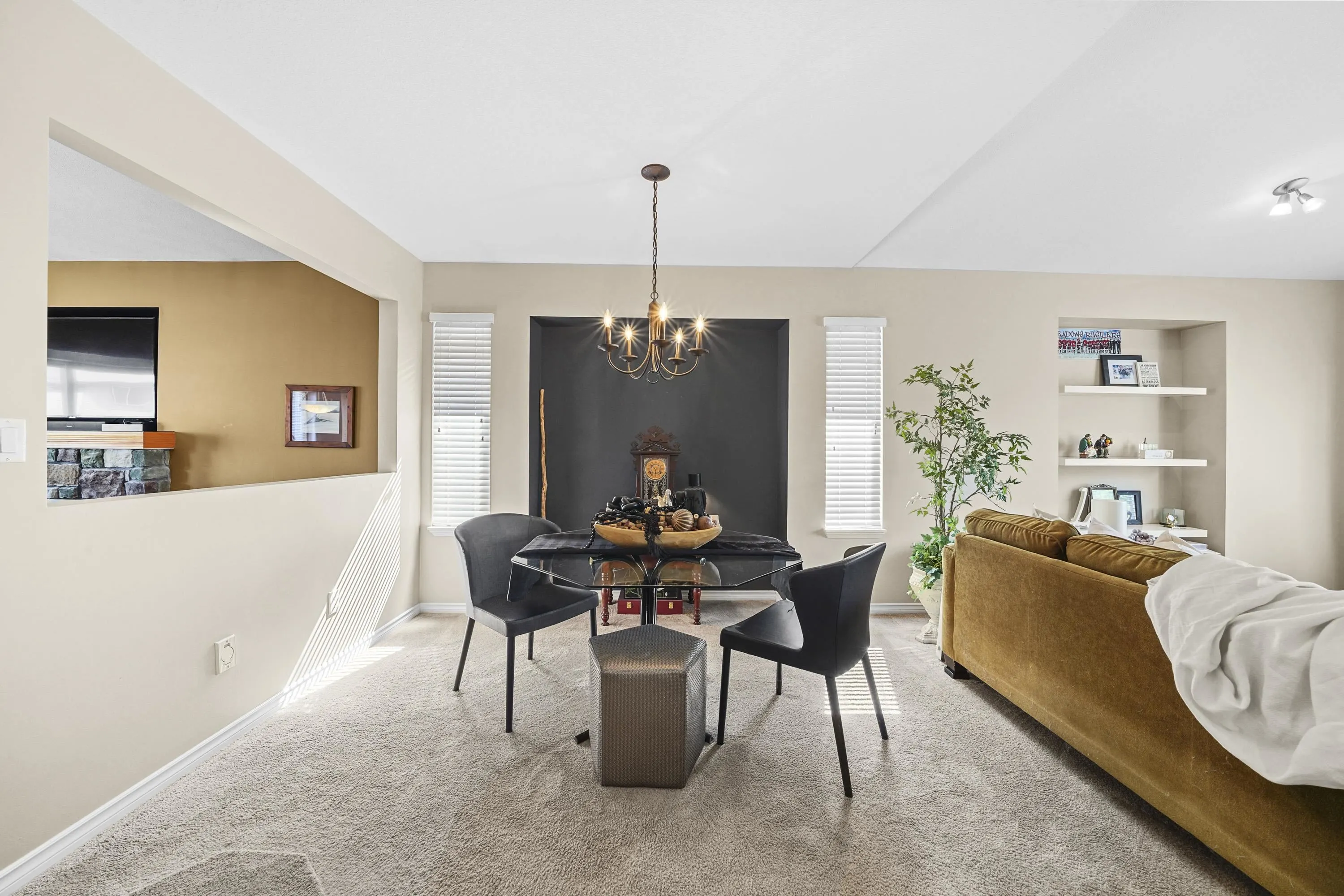 23649 Kanaka Way