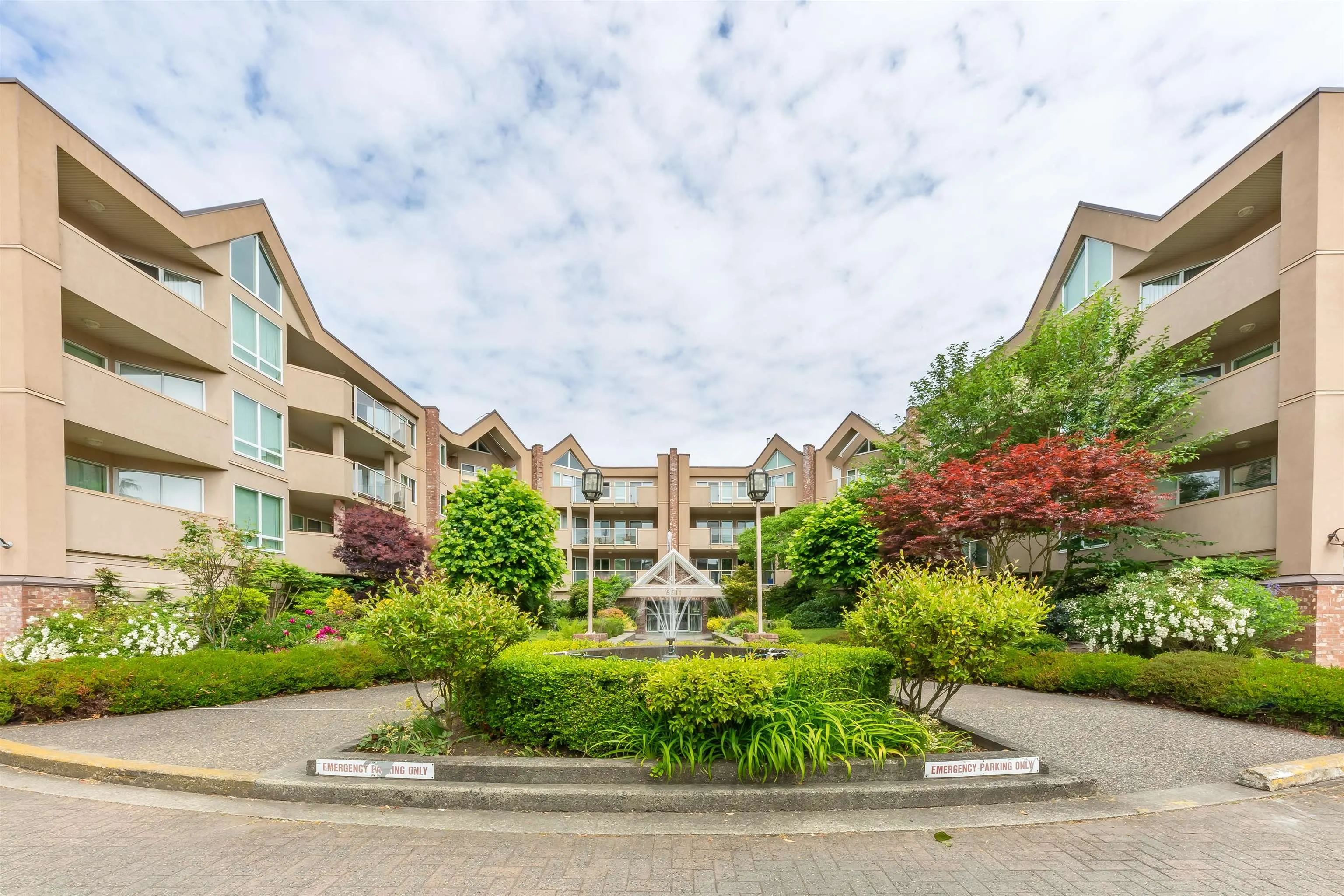 260 8611 Ackroyd Road