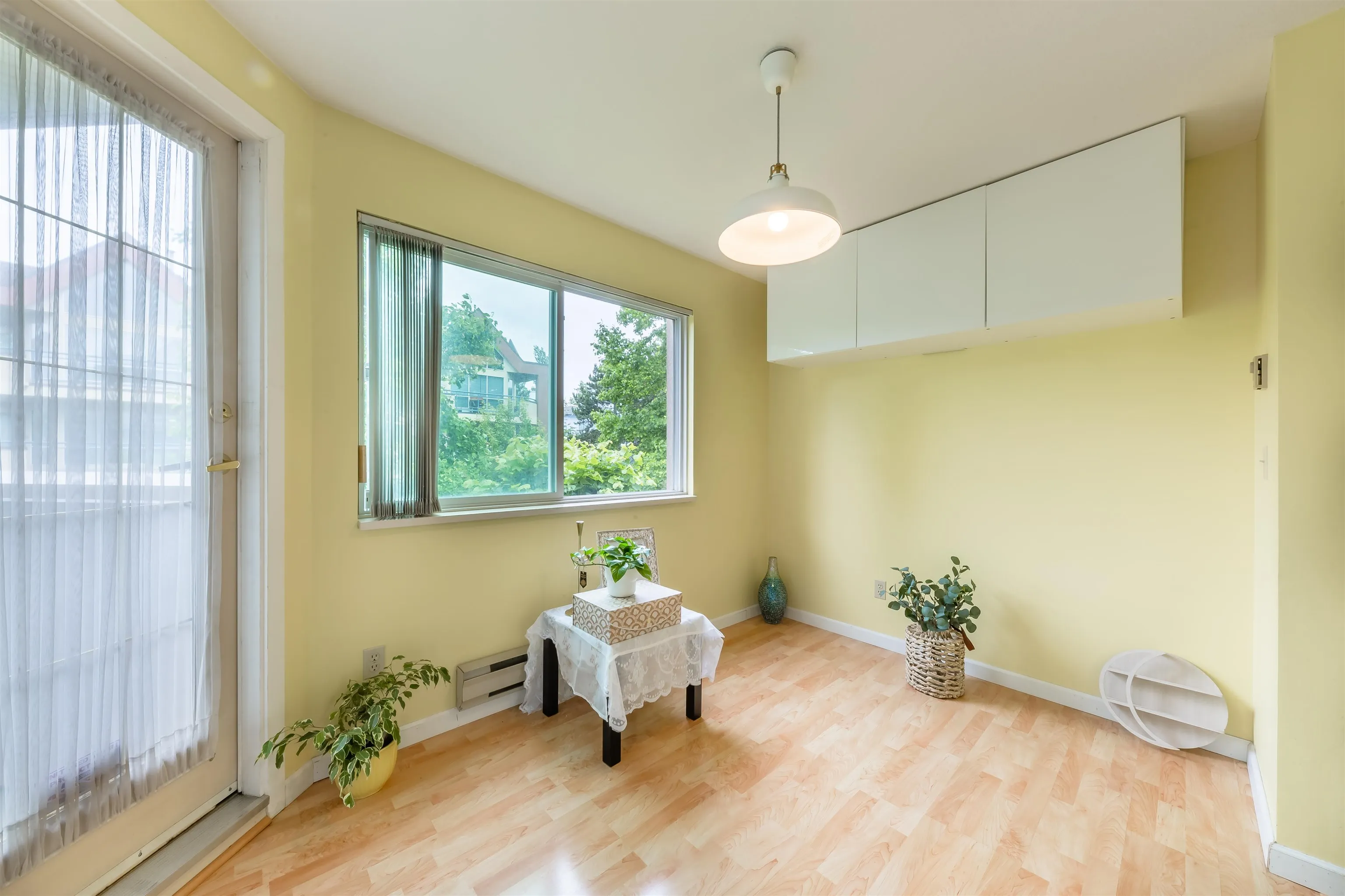 260 8611 Ackroyd Road