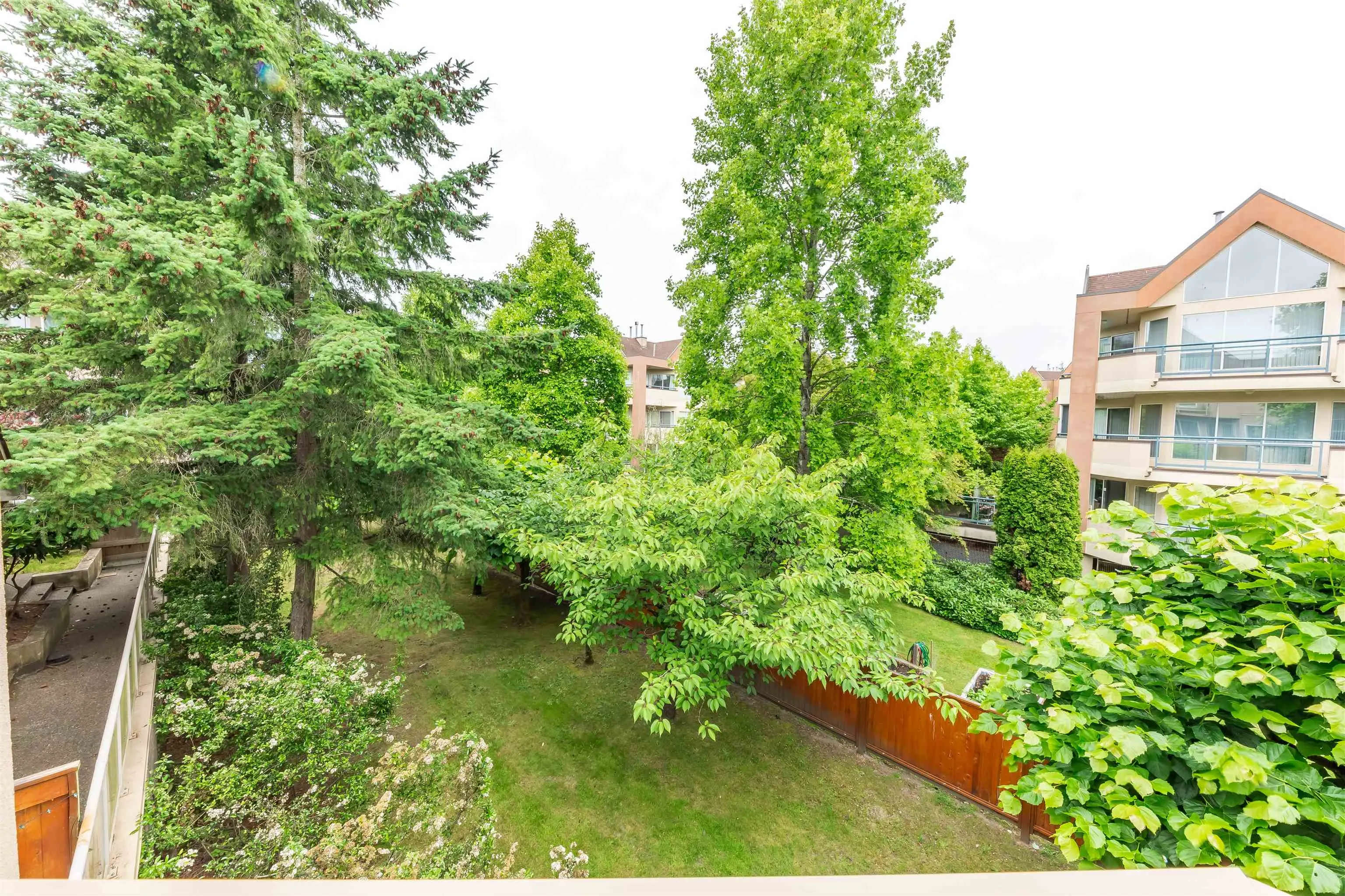 260 8611 Ackroyd Road