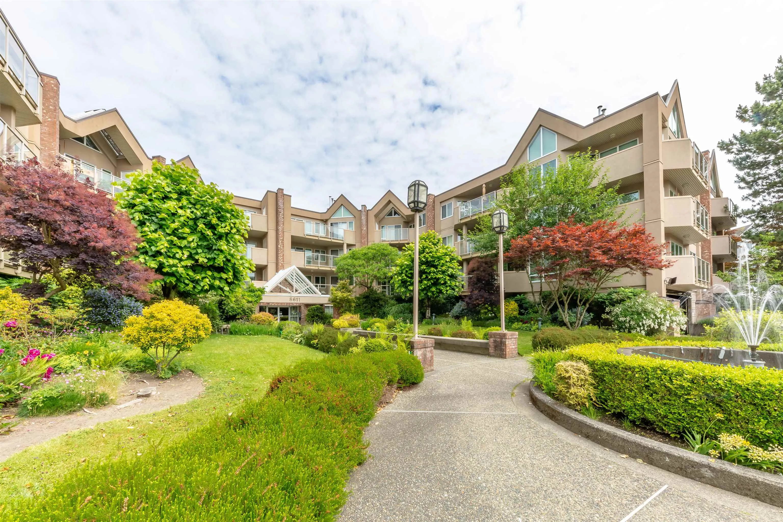 260 8611 Ackroyd Road