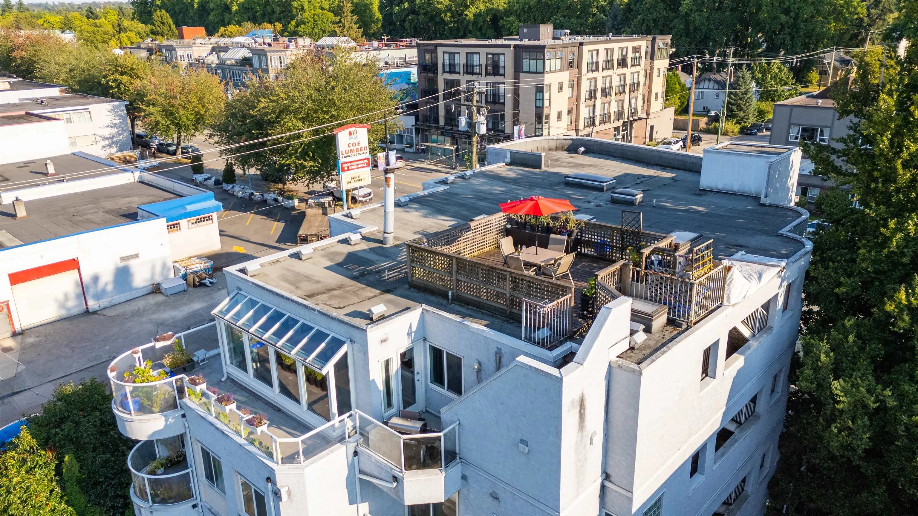 403 3505 W Broadway