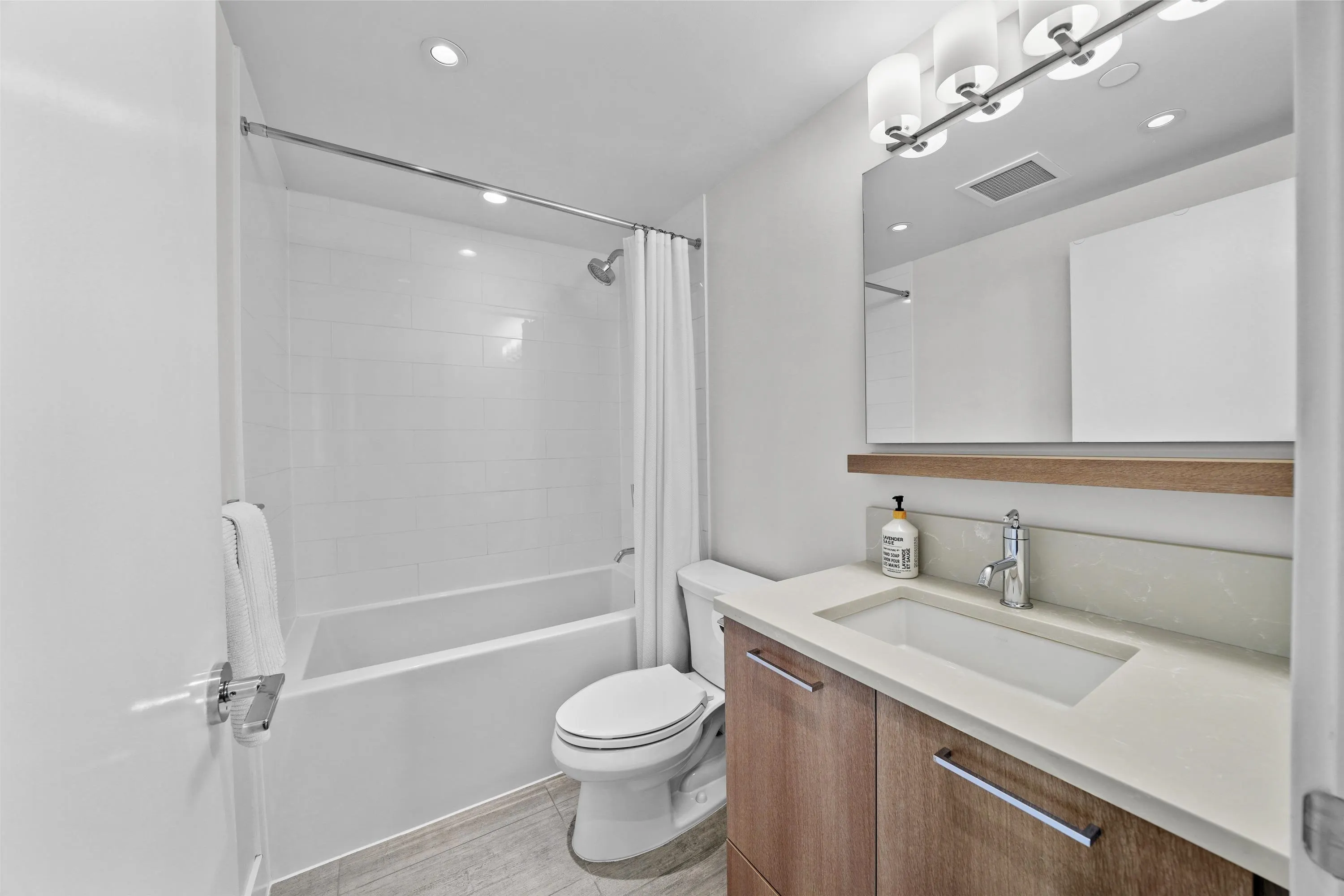 209 258 Nelson's Court