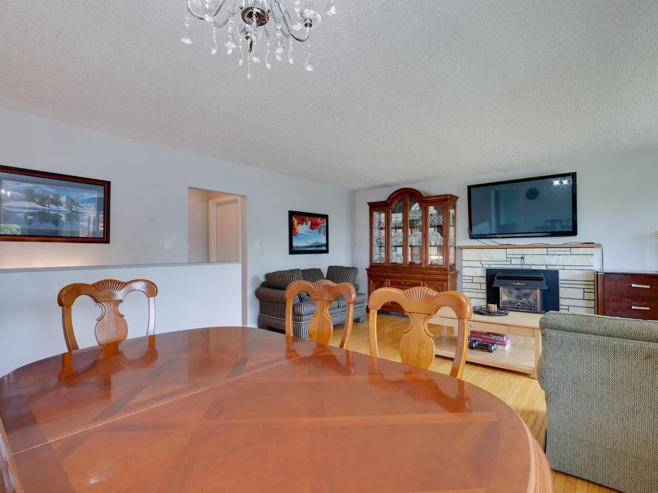 408 E 18th Street