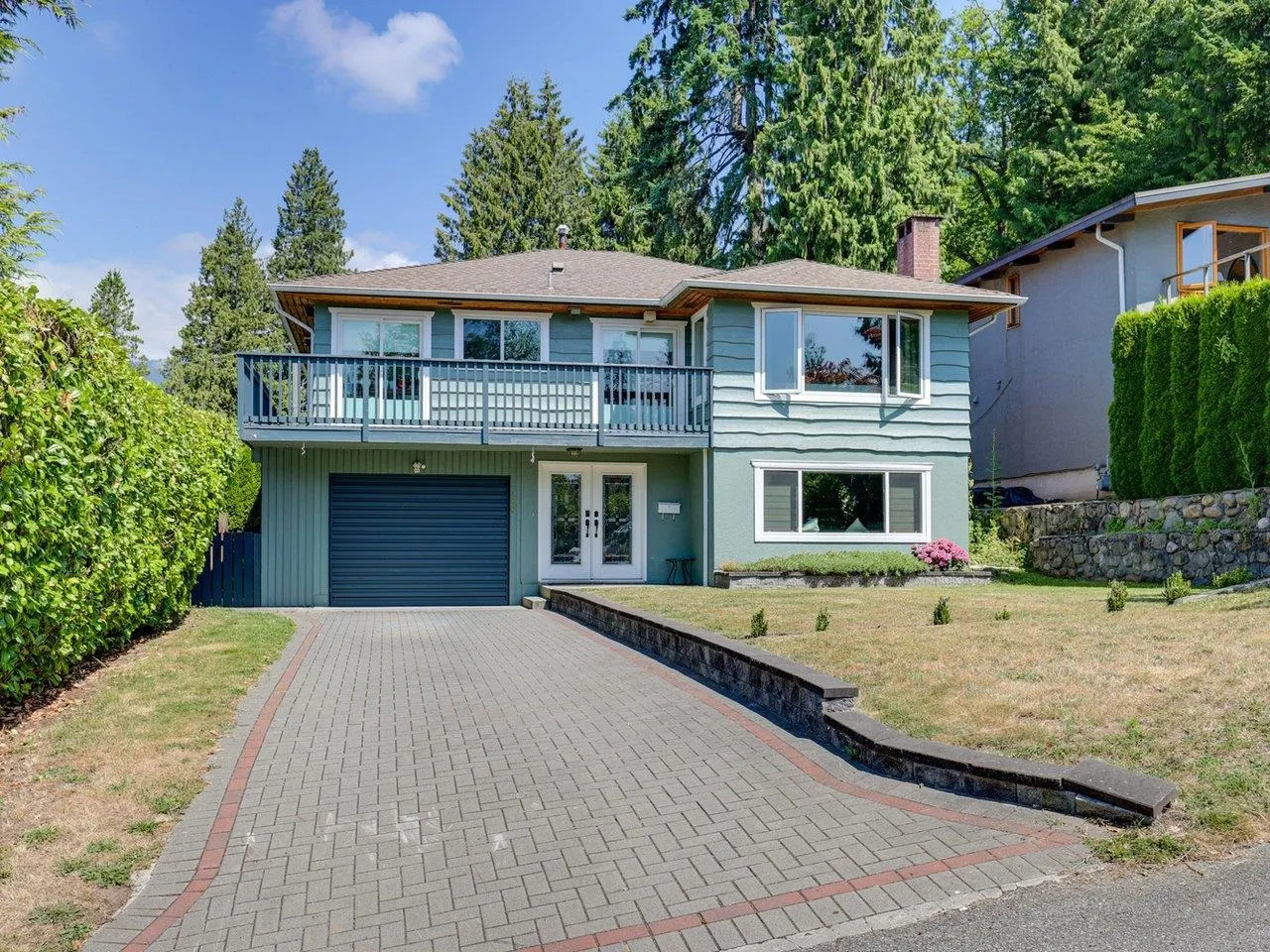 408 E 18th Street