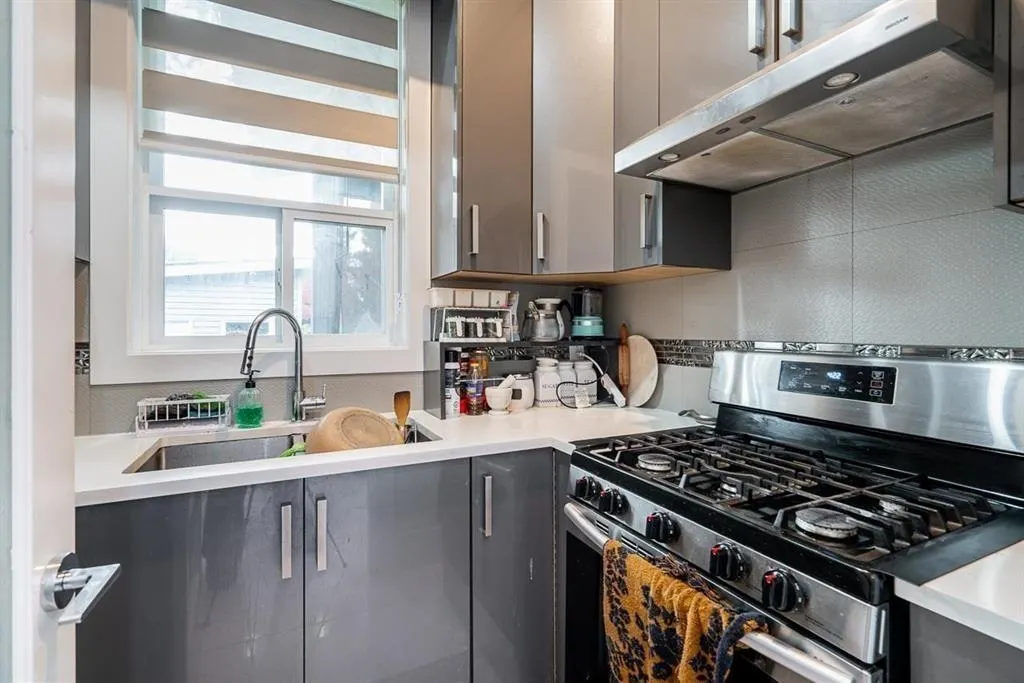 8821 Queen Mary Boulevard