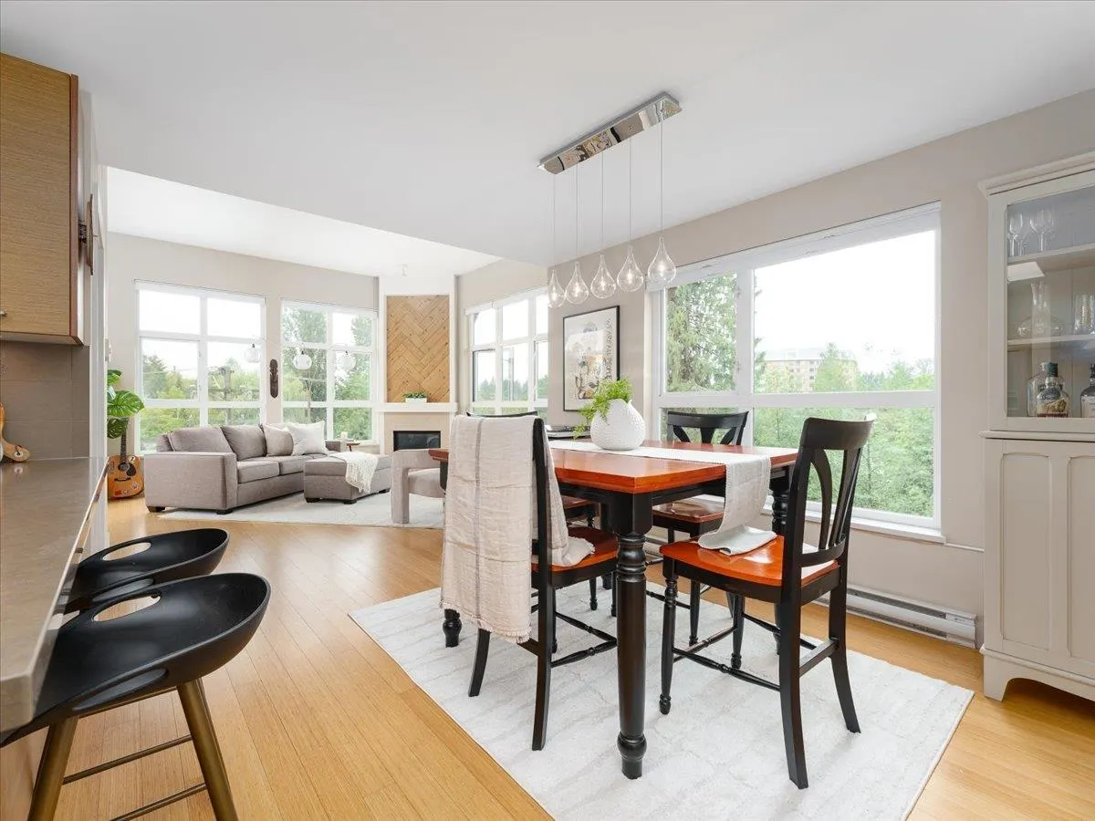 402 3732 Mt Seymour Parkway