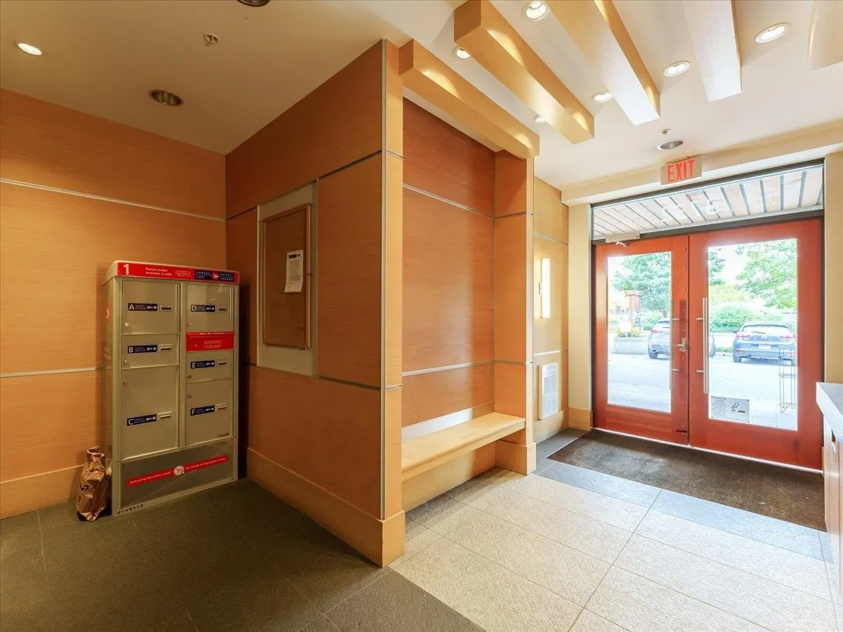 402 3732 Mt Seymour Parkway