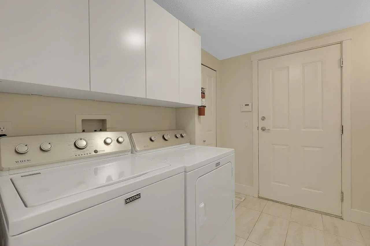 19 15450 Rosemary Heights Crescent