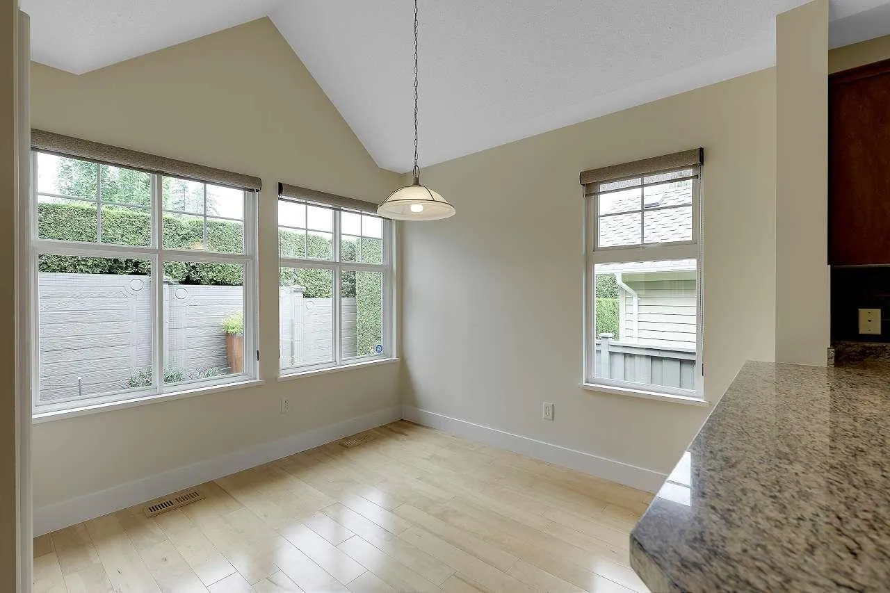 19 15450 Rosemary Heights Crescent