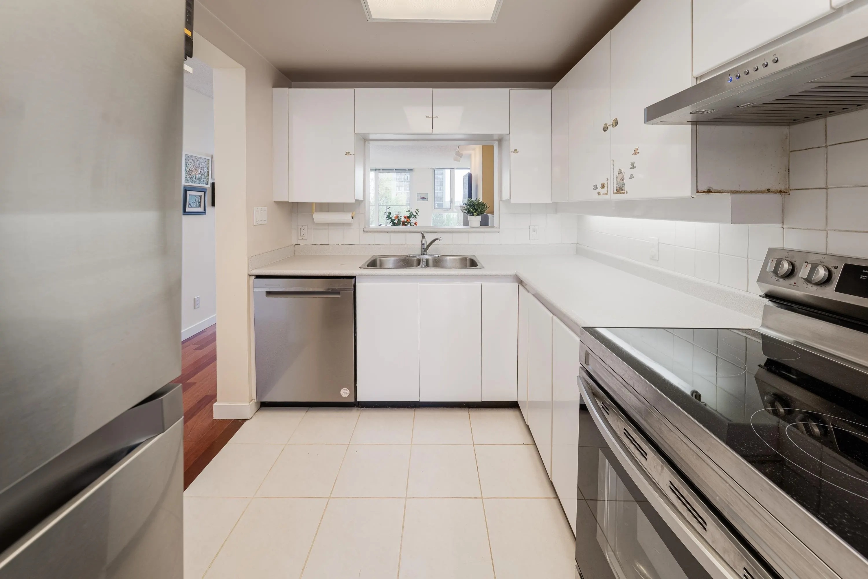 501 1345 Burnaby Street