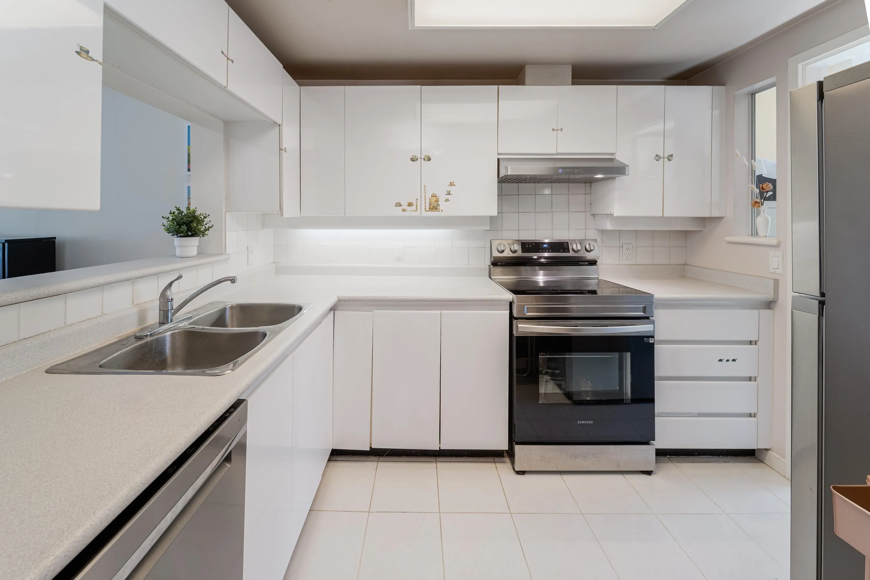 501 1345 Burnaby Street