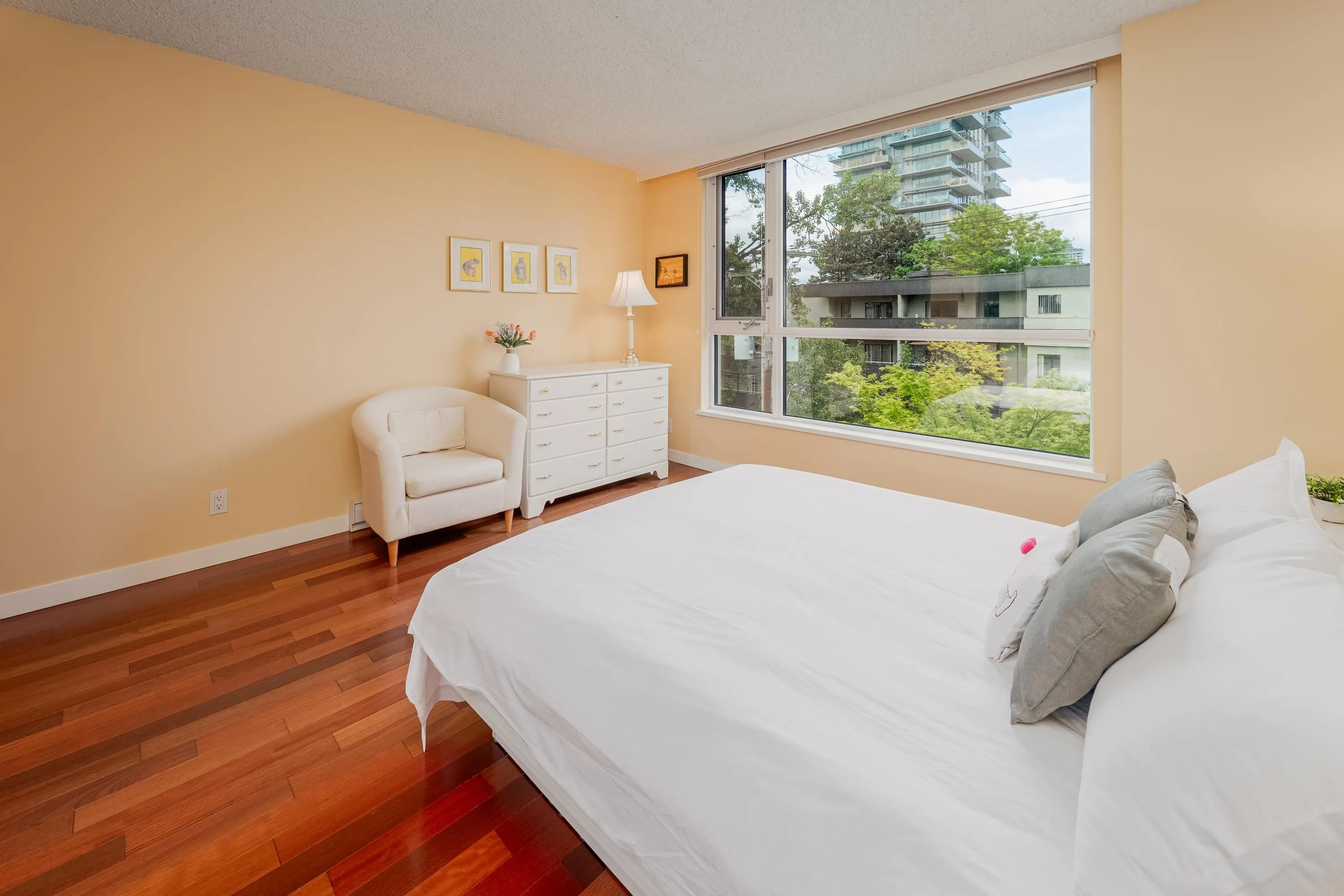 501 1345 Burnaby Street
