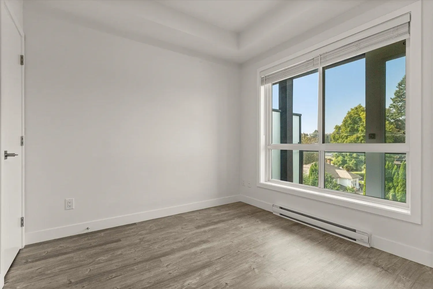 308 9450 Robson Street