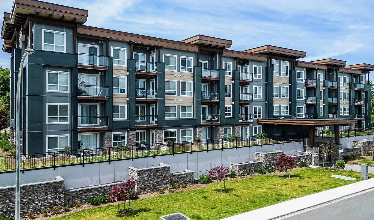 308 9450 Robson Street