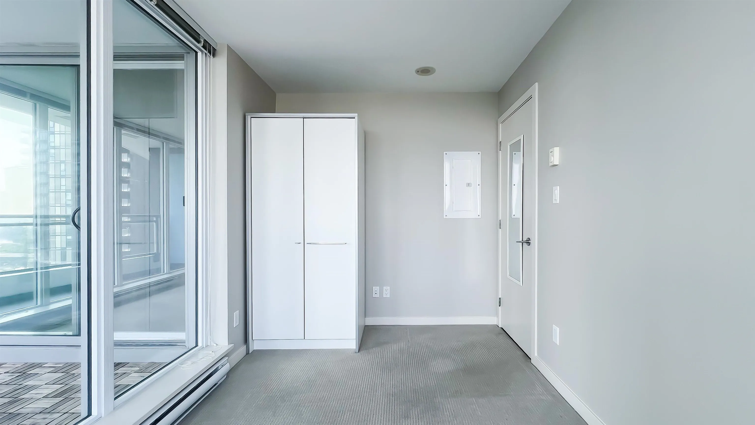 1905 13303 Central Avenue