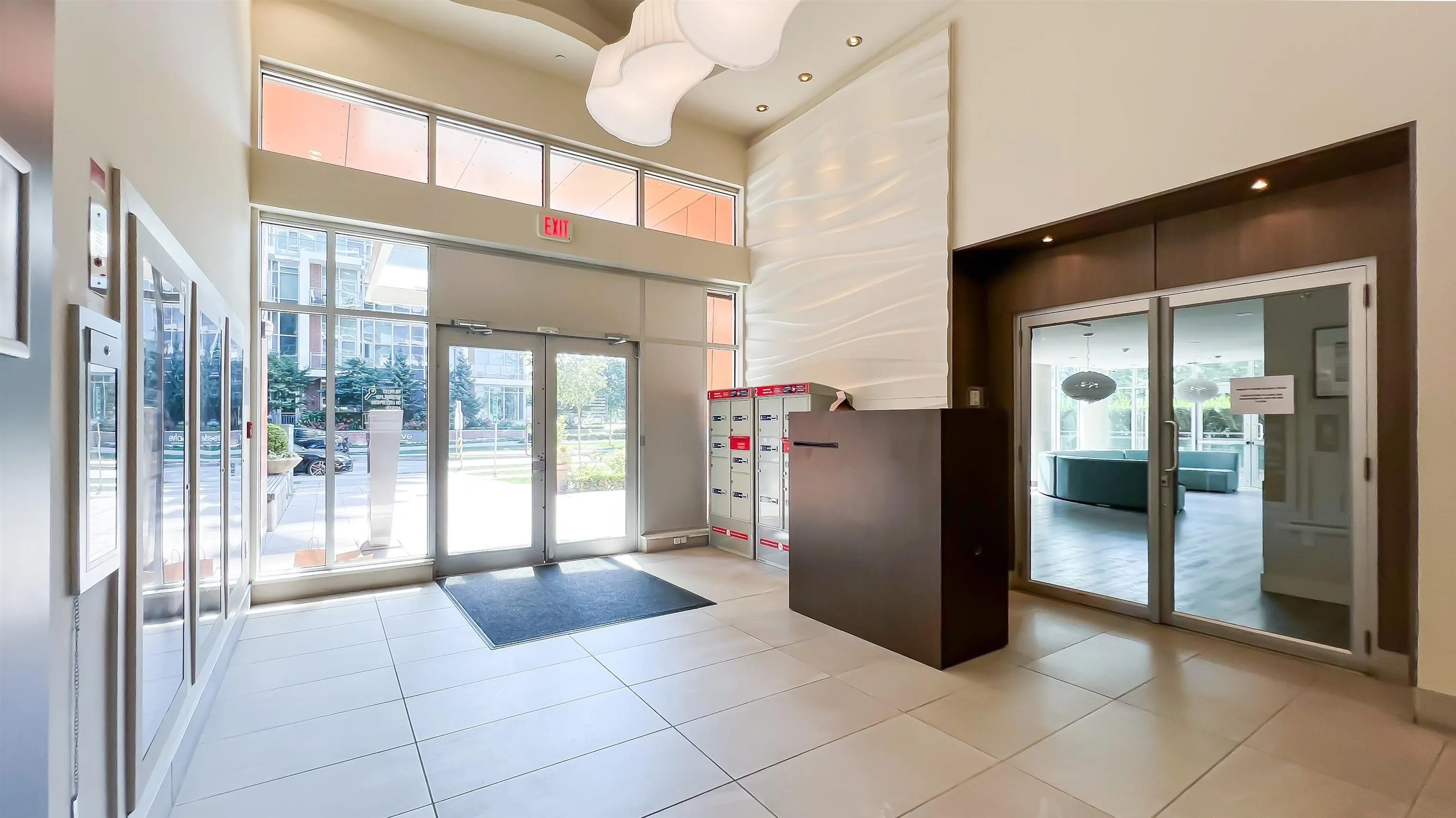 1905 13303 Central Avenue