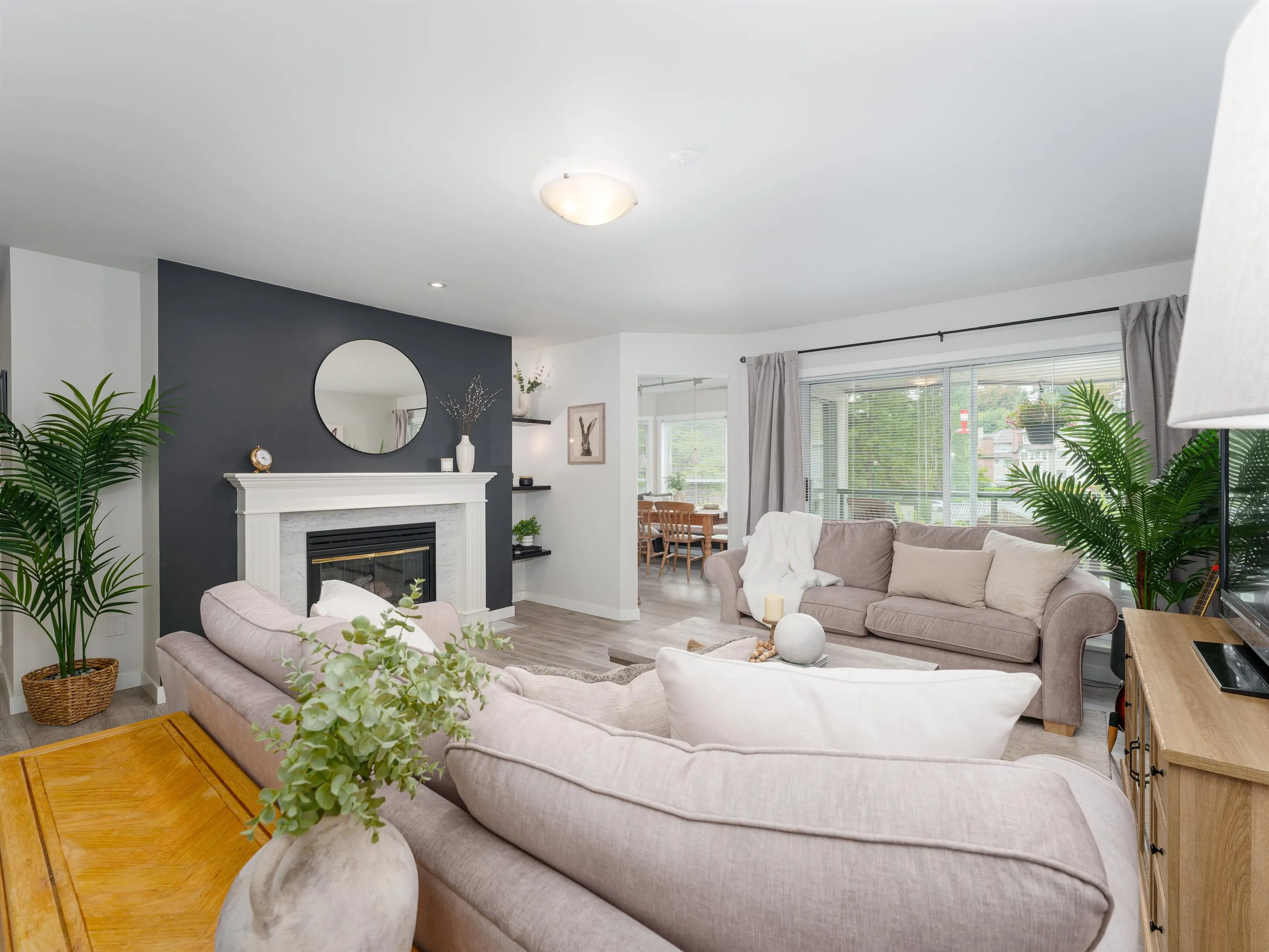 212 3690 Banff Court