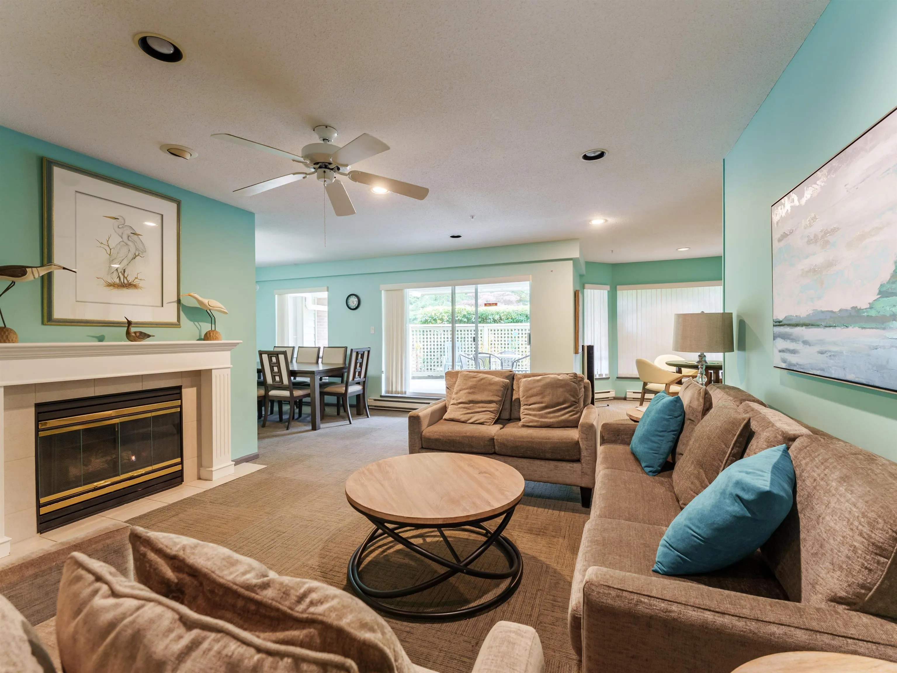 212 3690 Banff Court