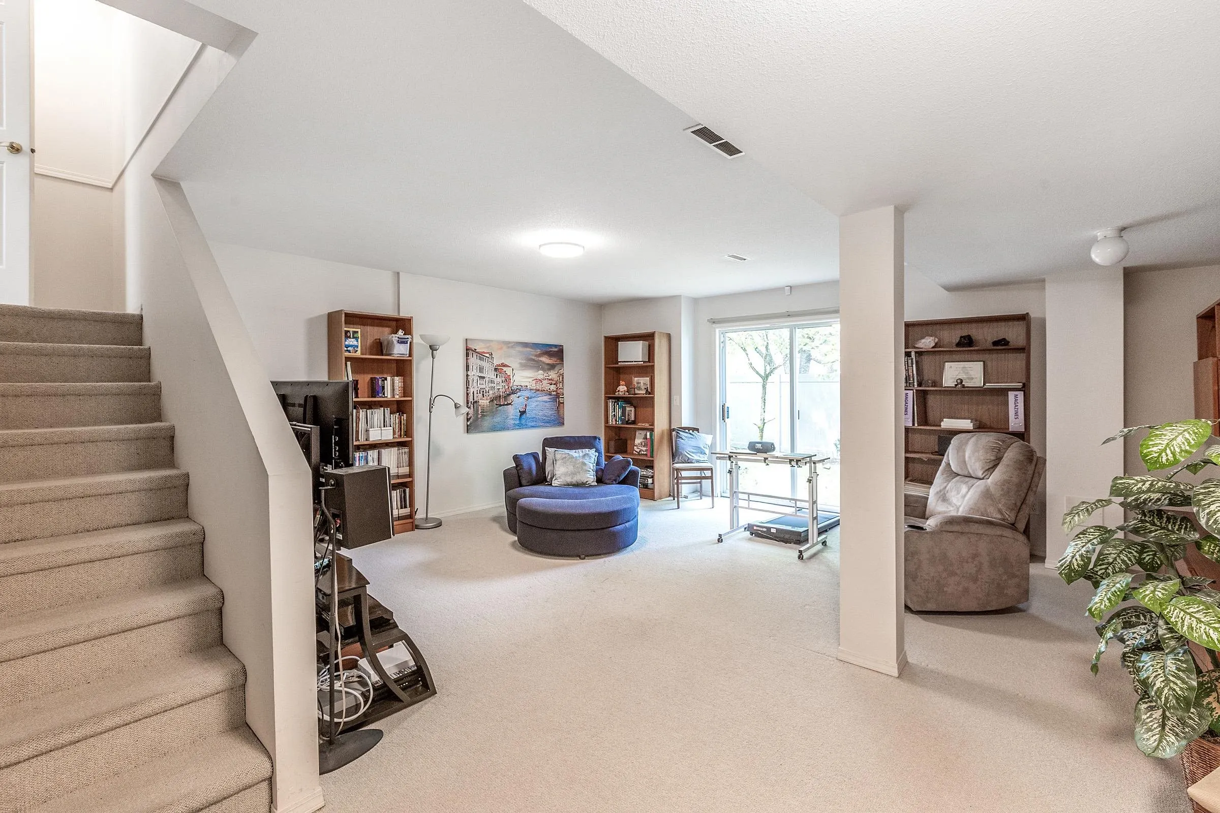 13 16363 85 Avenue