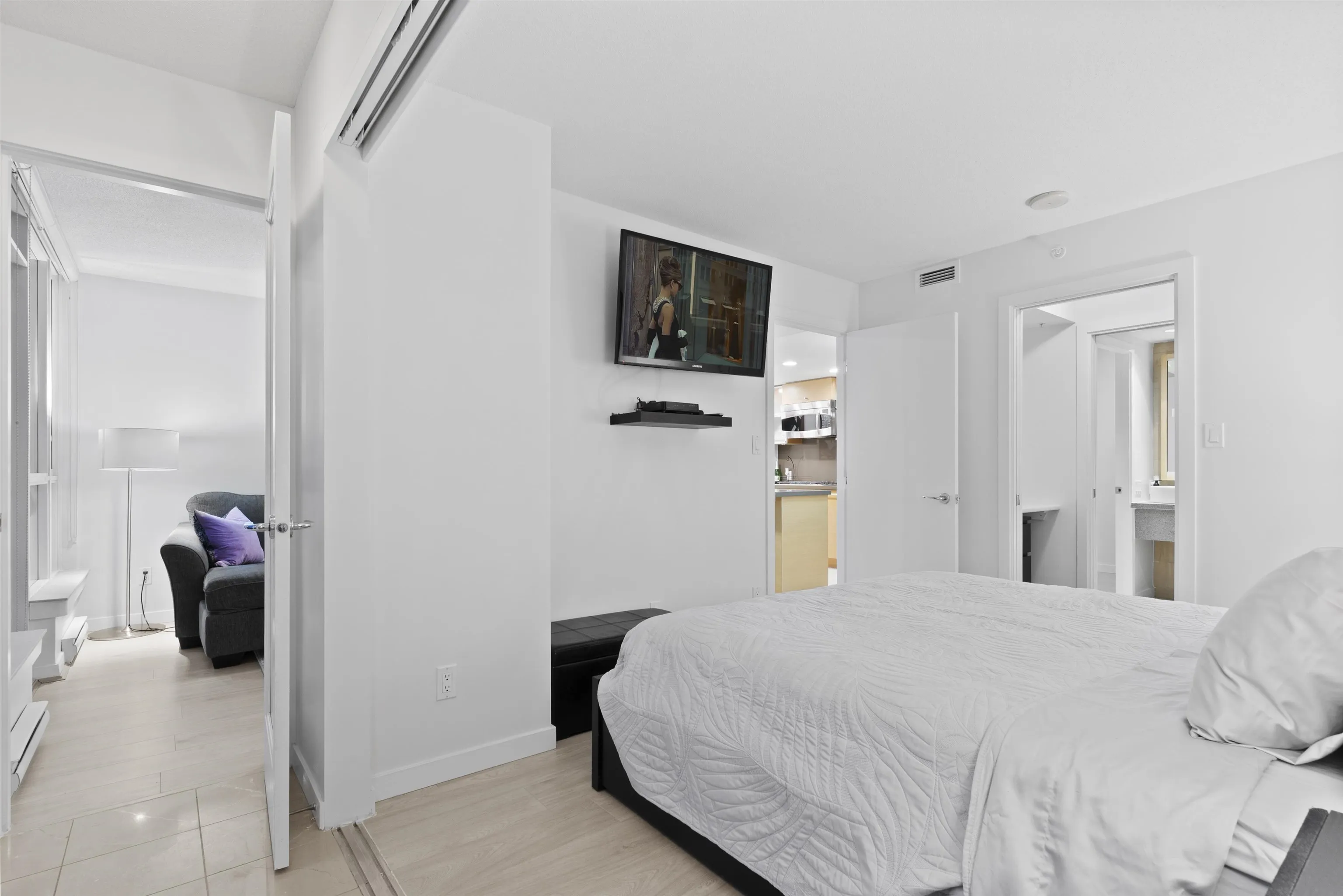 1405 833 Seymour Street