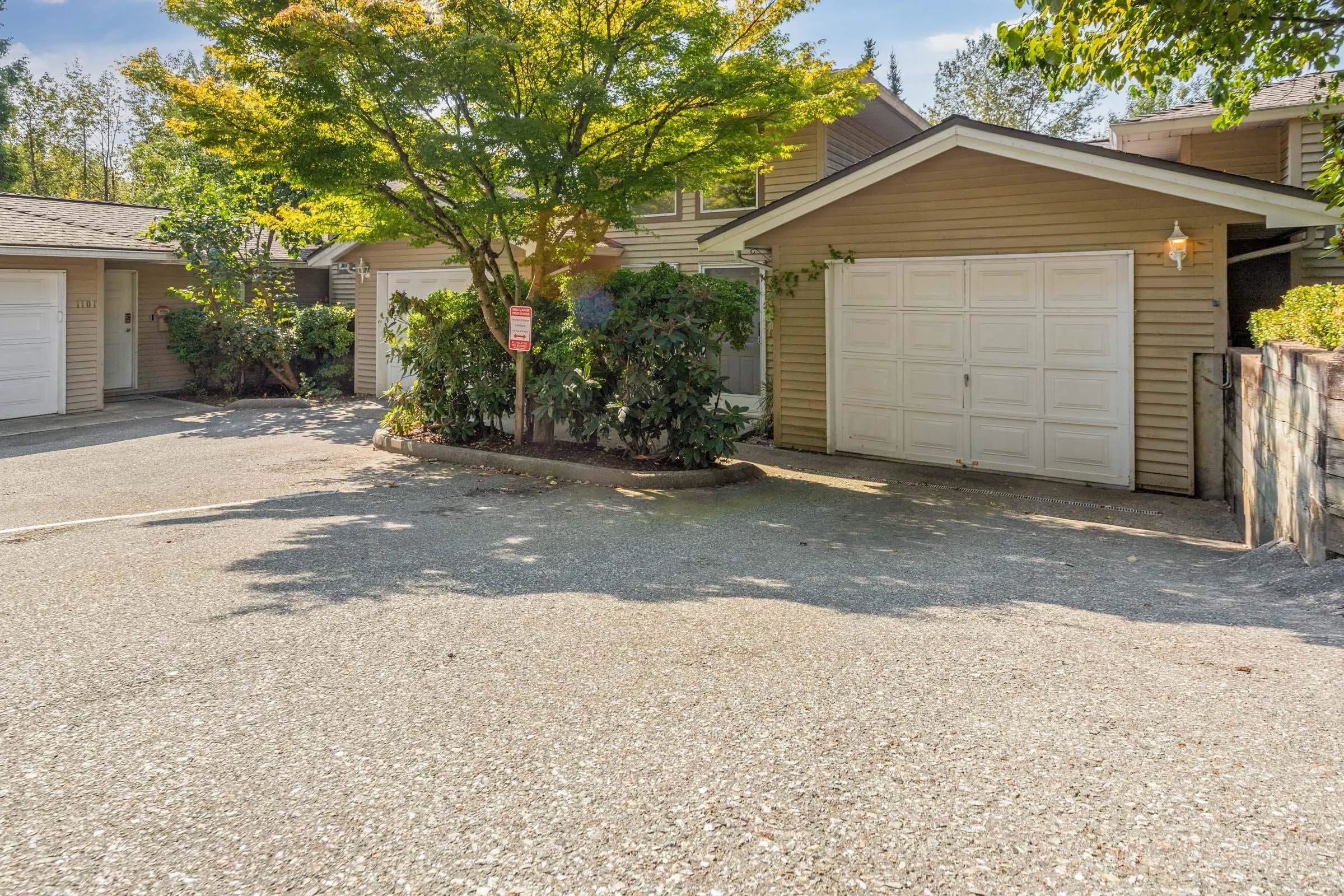 1103 O'flaherty Gate