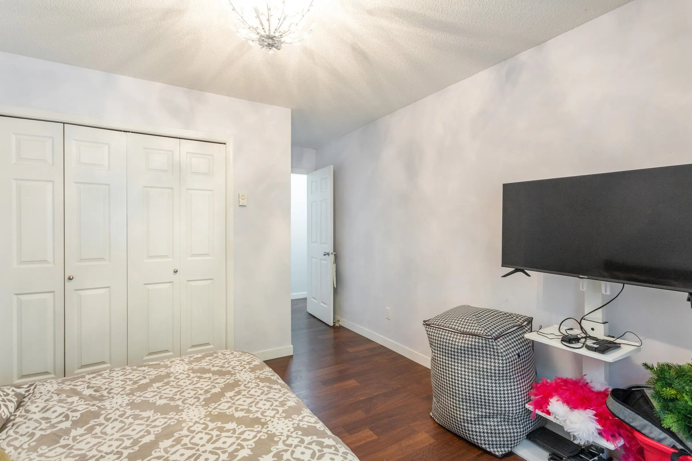 1103 O'flaherty Gate