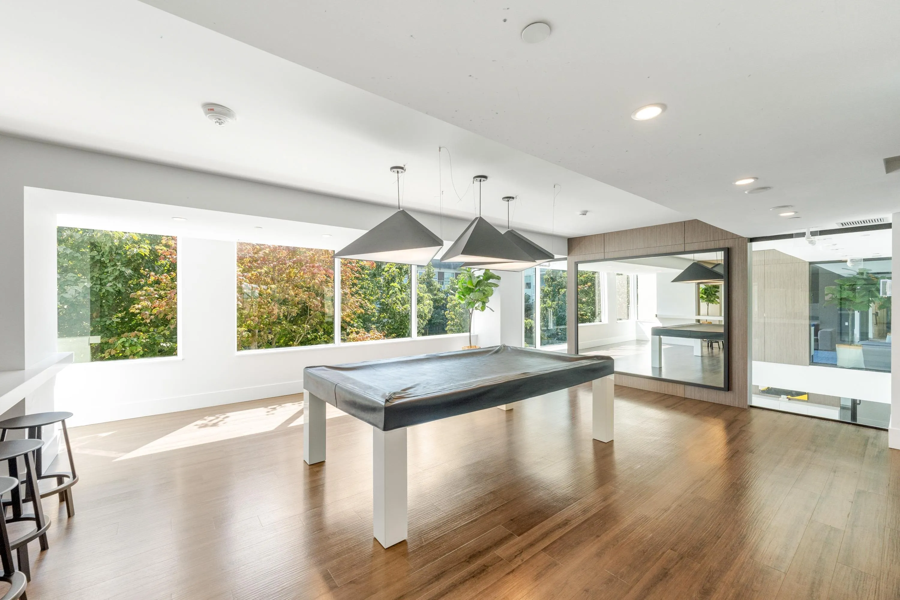 703 5508 Hollybridge Way