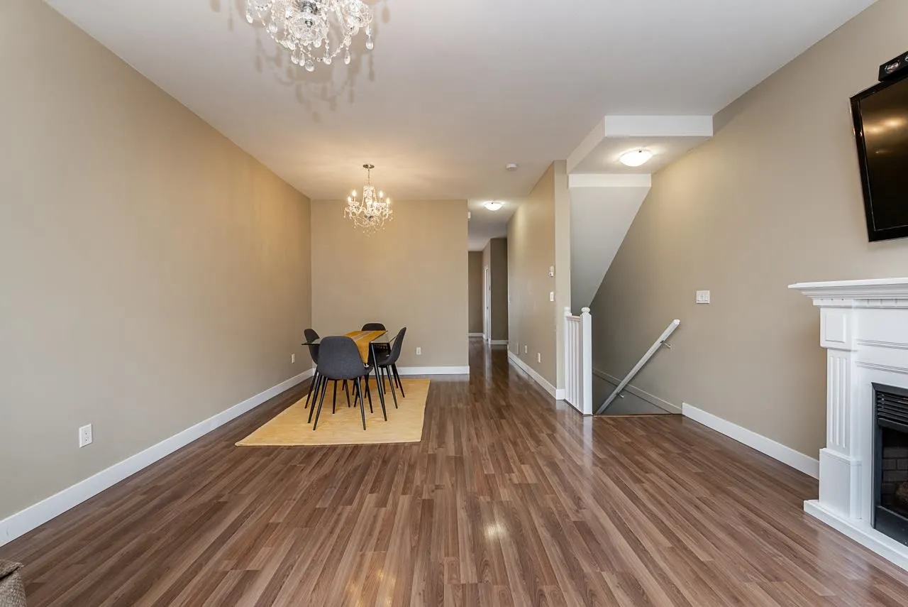 64 8676 158 Street