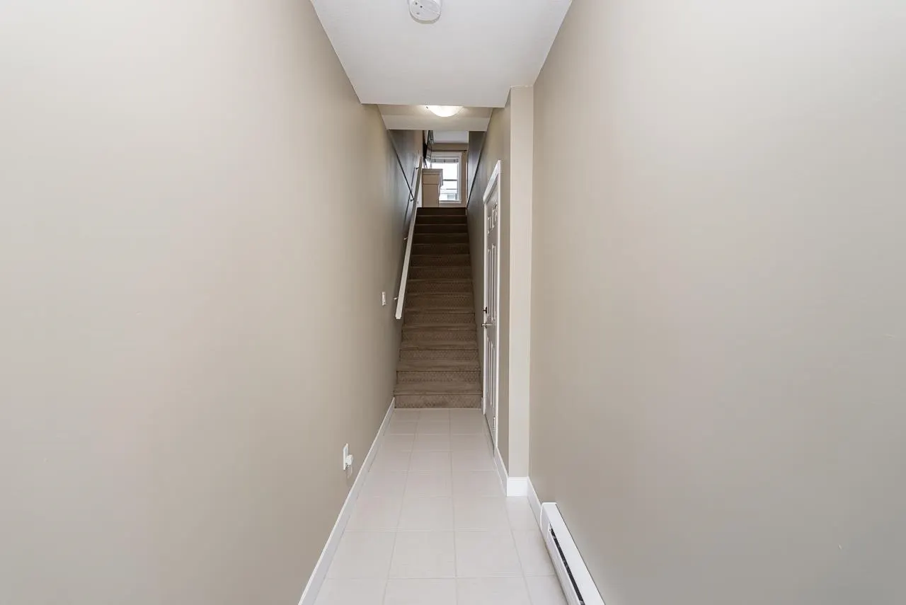 64 8676 158 Street