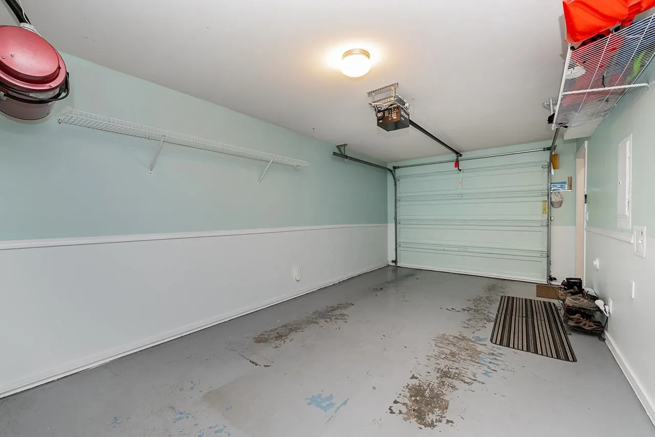 64 8676 158 Street